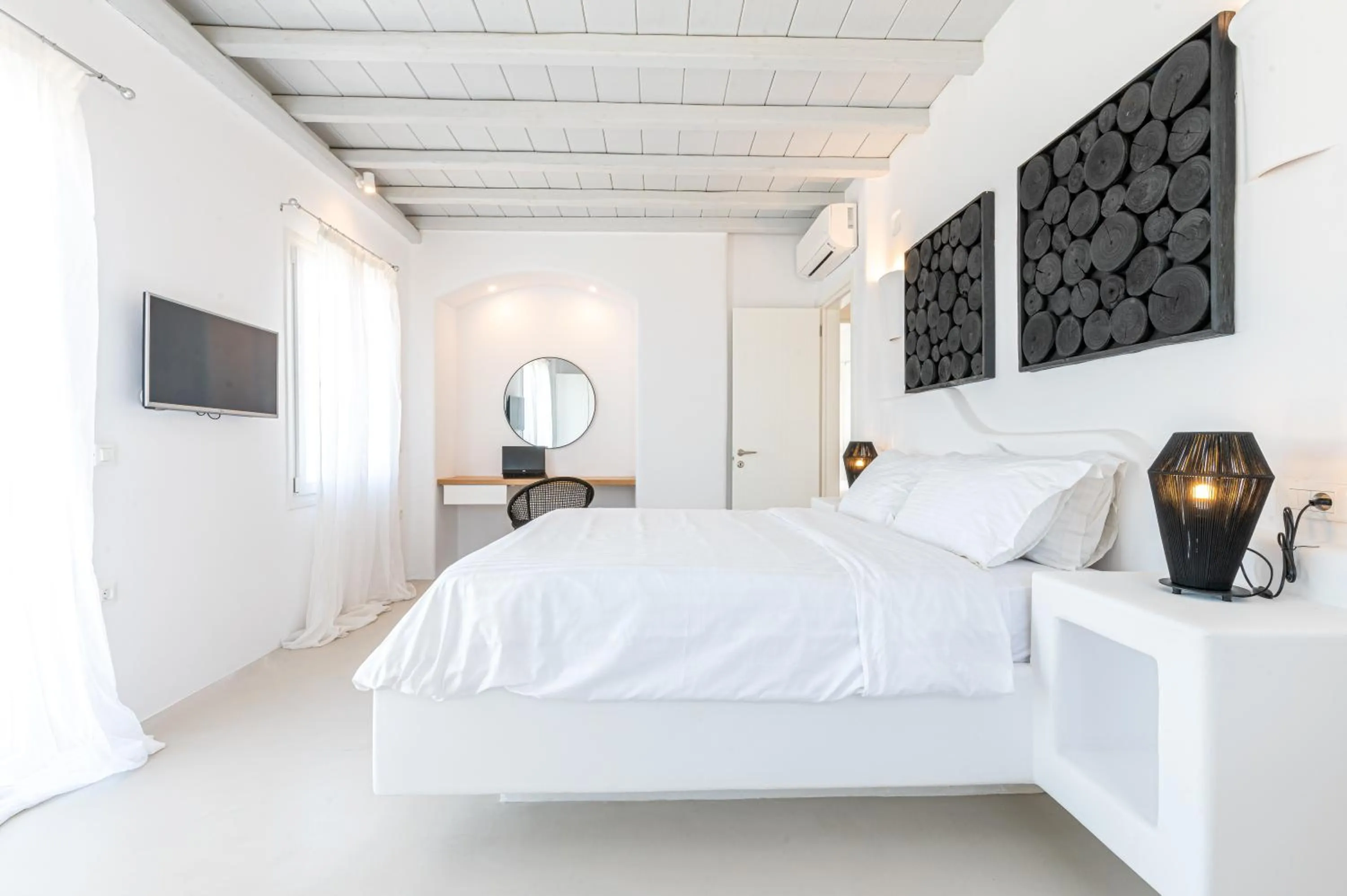 Bed in Carpe Diem Villas Mykonos ,Heated Pool!