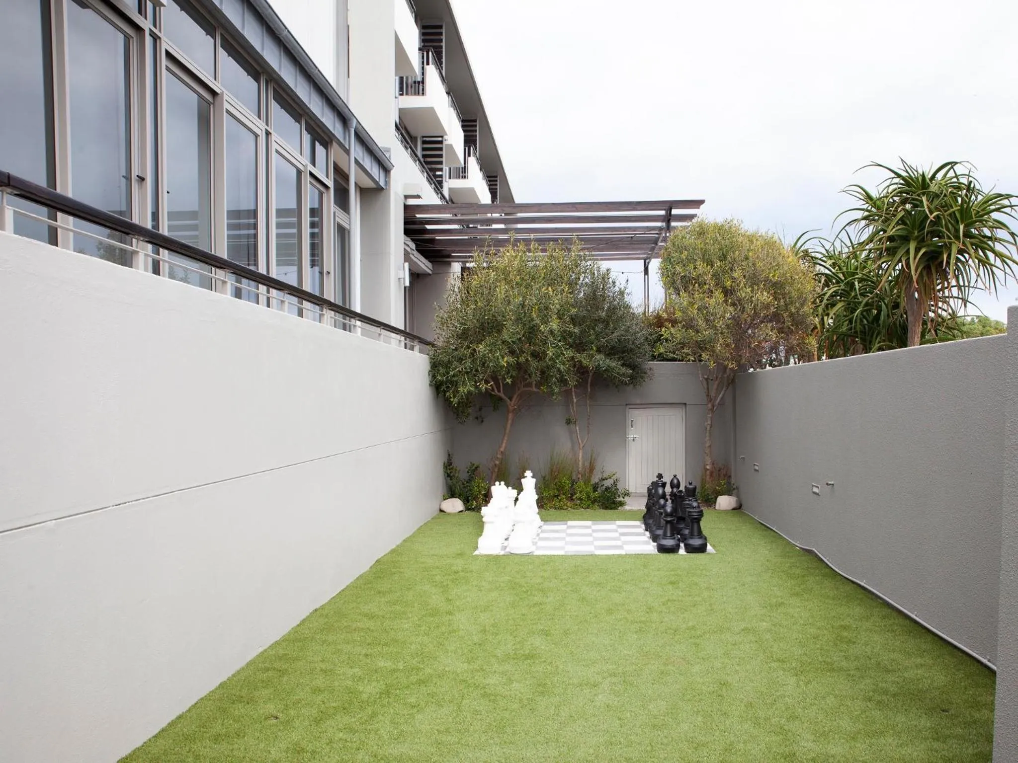 Property building in Atlantic Beach Hotel