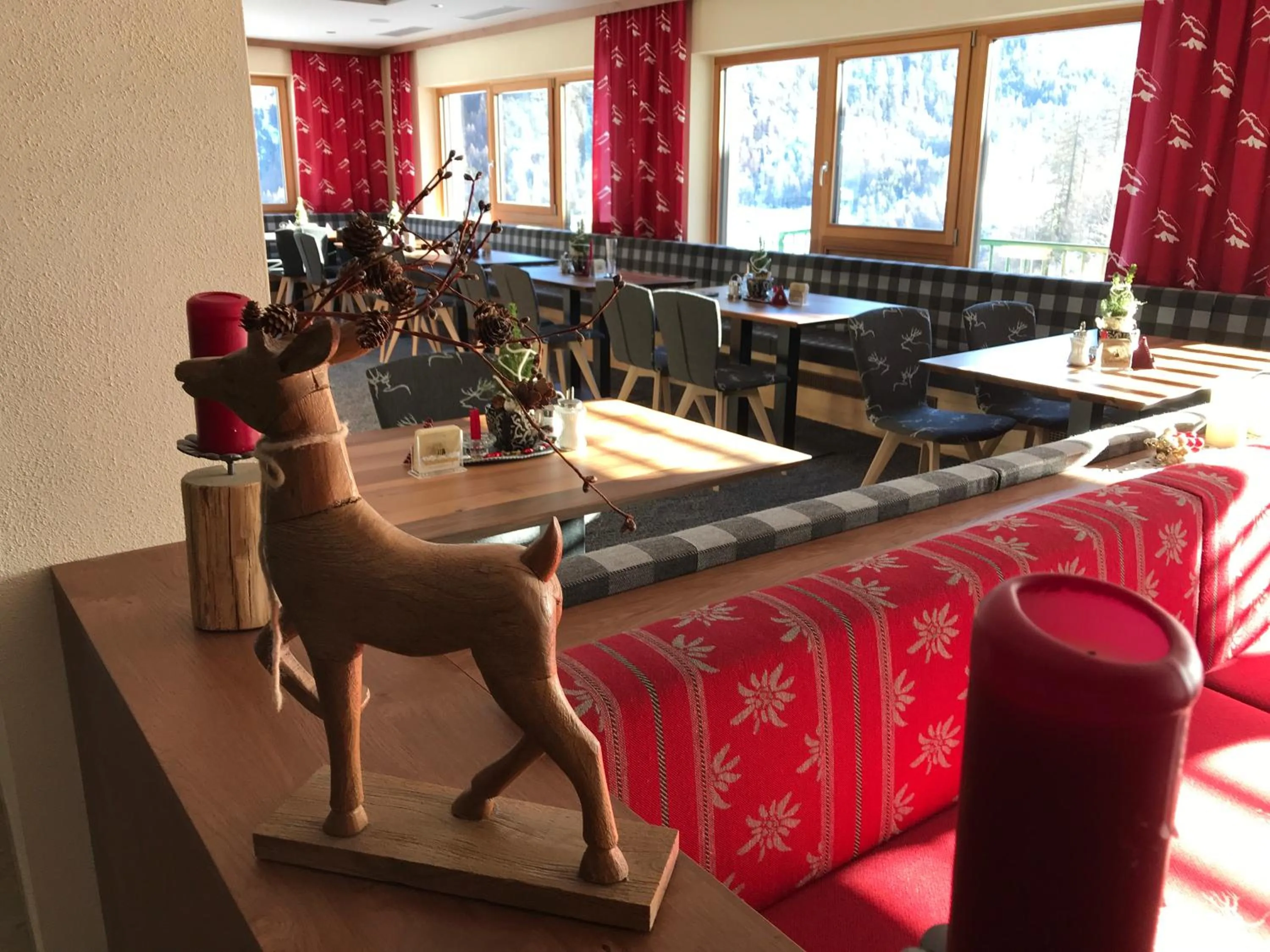 Restaurant/places to eat in Hotel Waldcafe