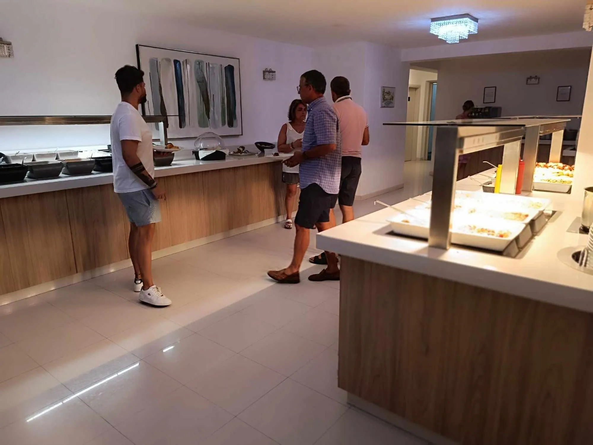 Restaurant/places to eat in Xidas Garden