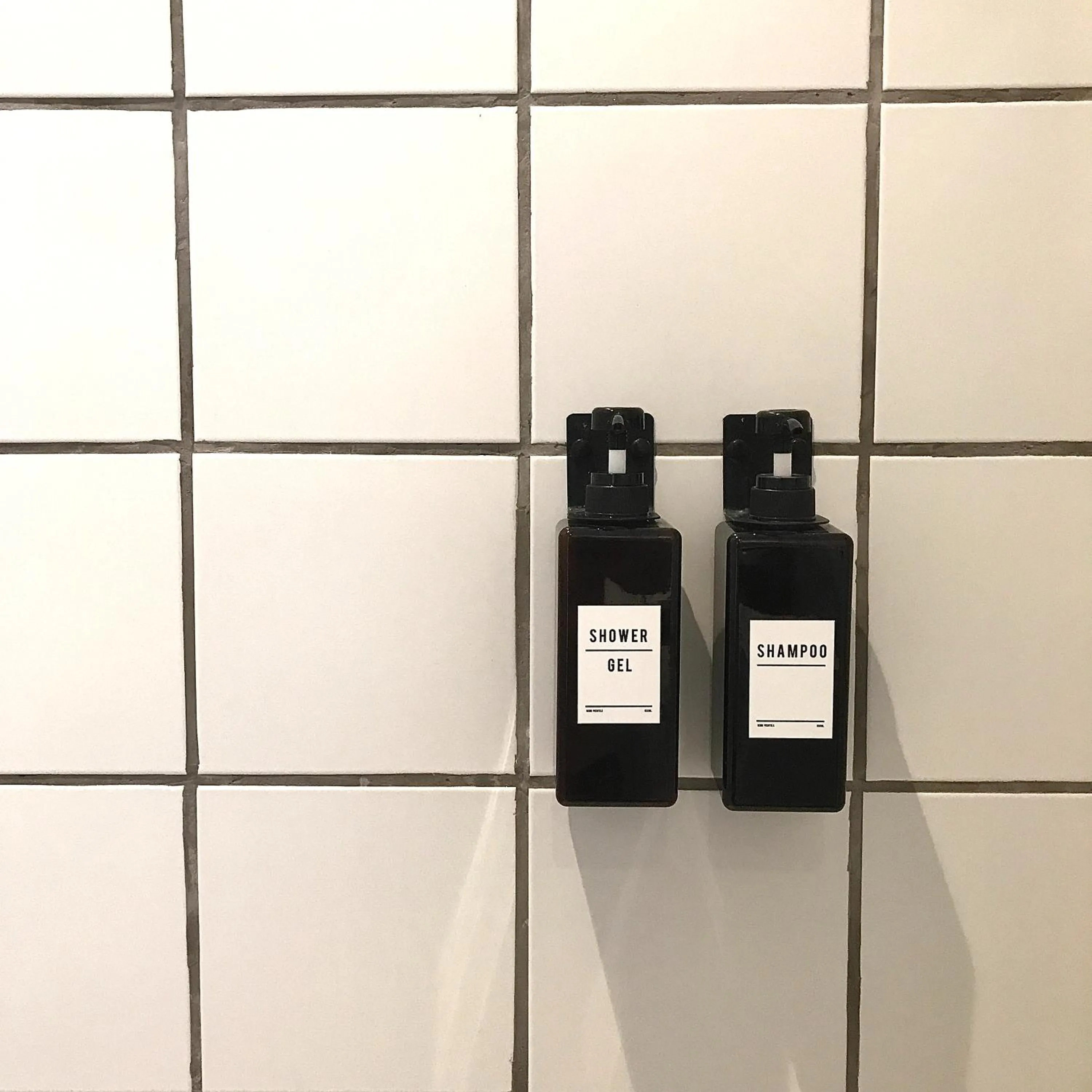 Bathroom in Beige Poshtels + Netflix