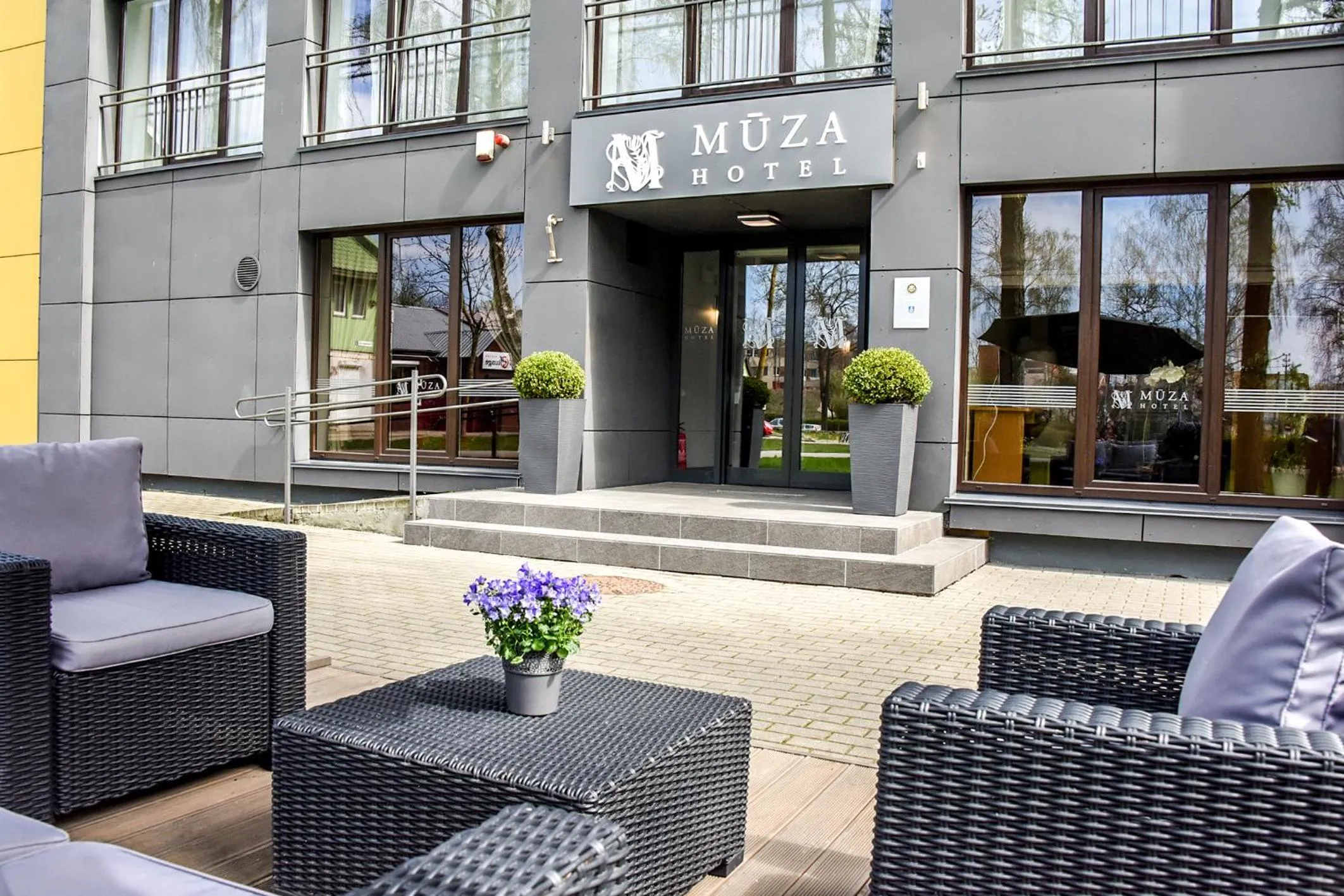 Facade/entrance in Muza Hotel