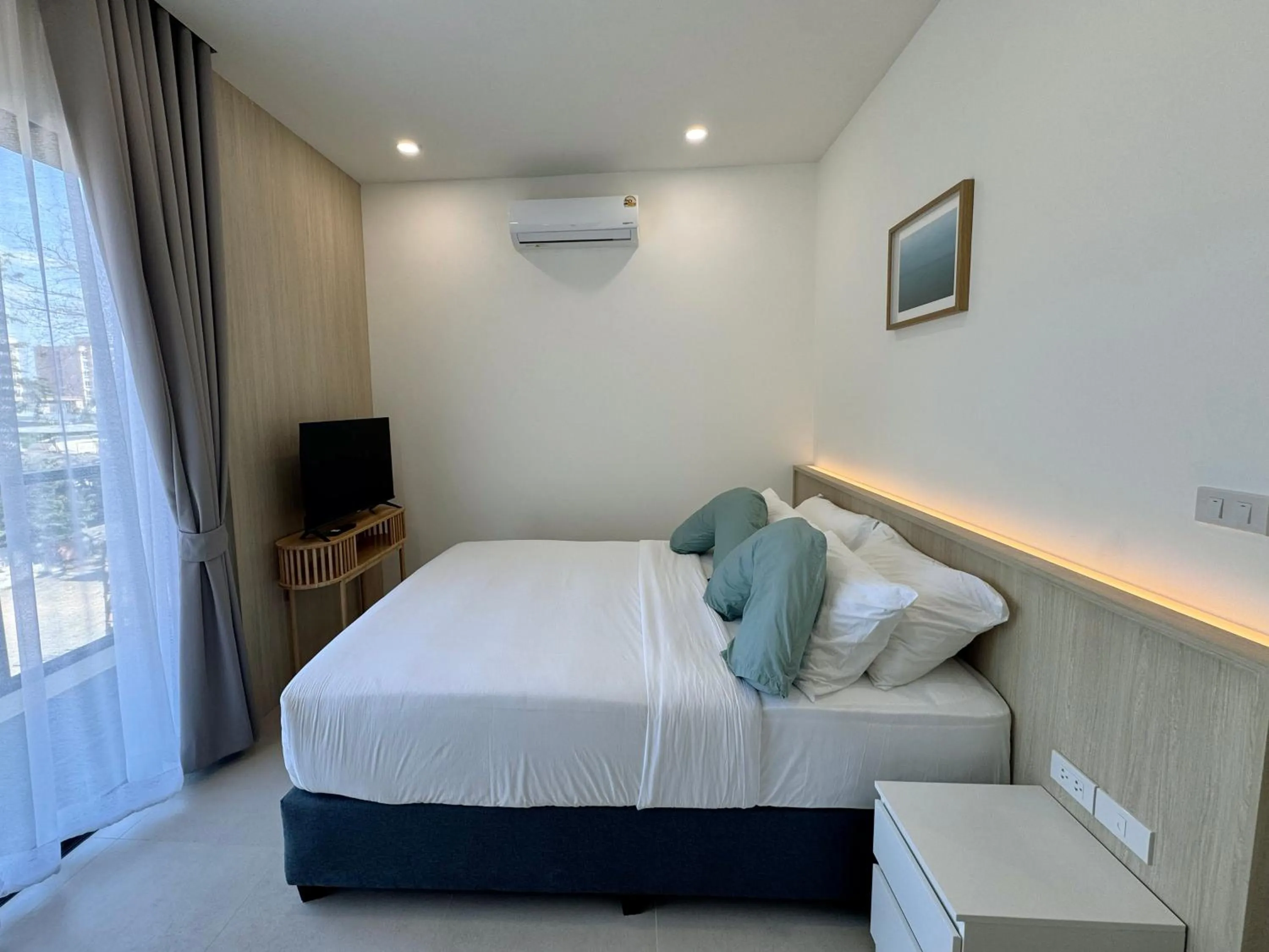 Bed in Grand Jomtien Palace Hotel - SHA Extra Plus