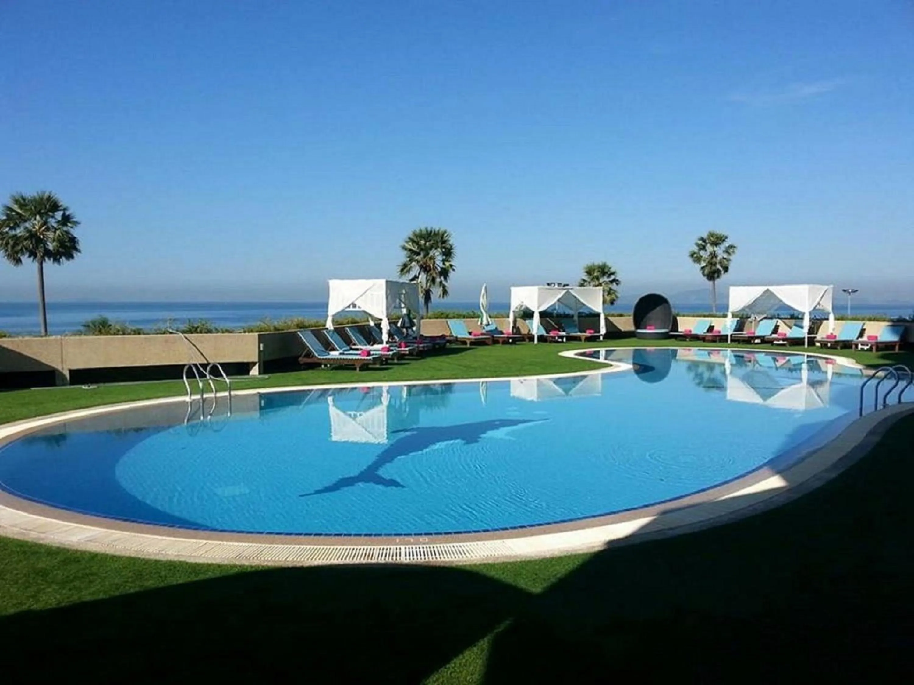 Swimming pool in Grand Jomtien Palace Hotel - SHA Extra Plus