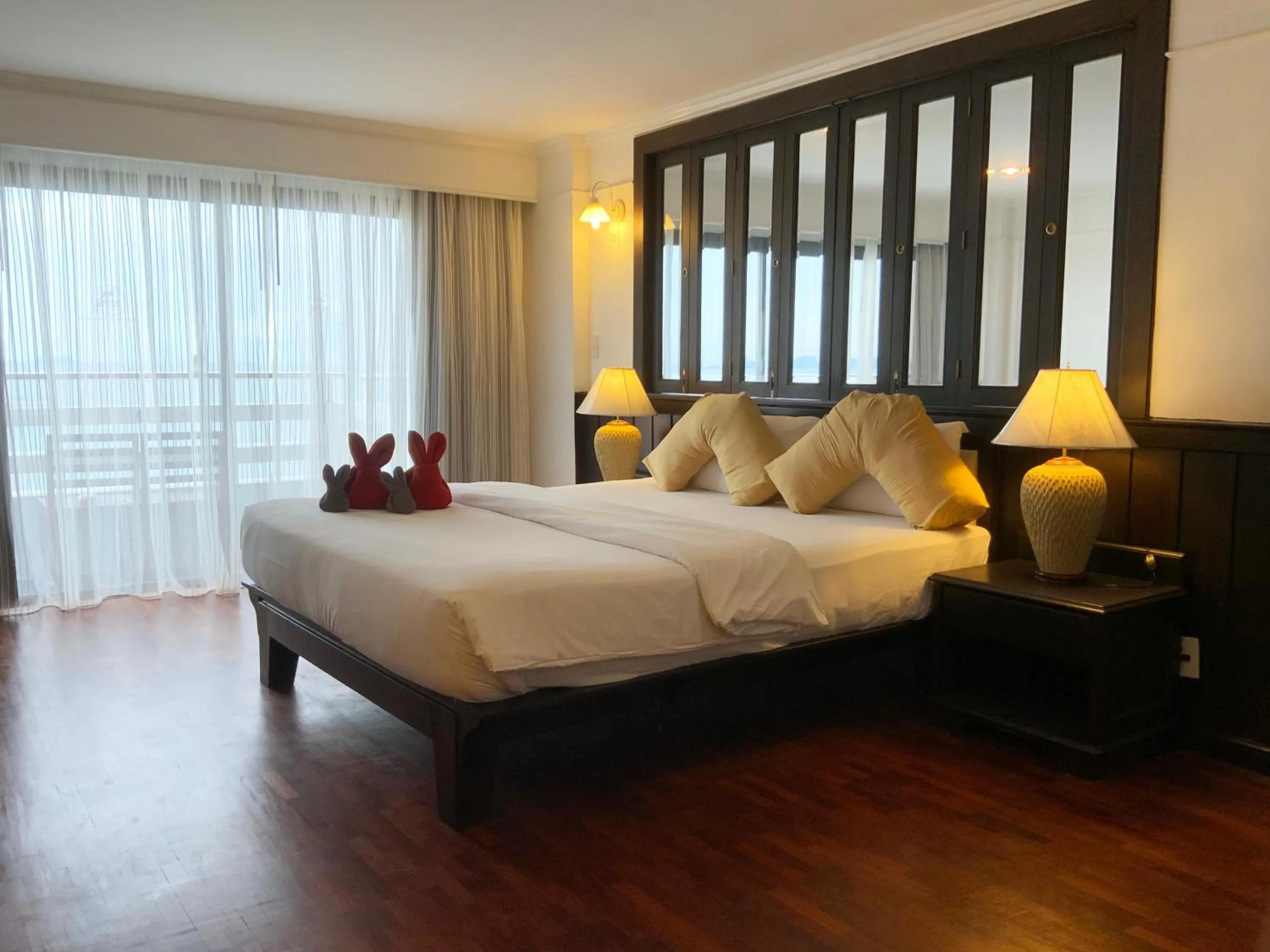 Bed in Grand Jomtien Palace Hotel - SHA Extra Plus