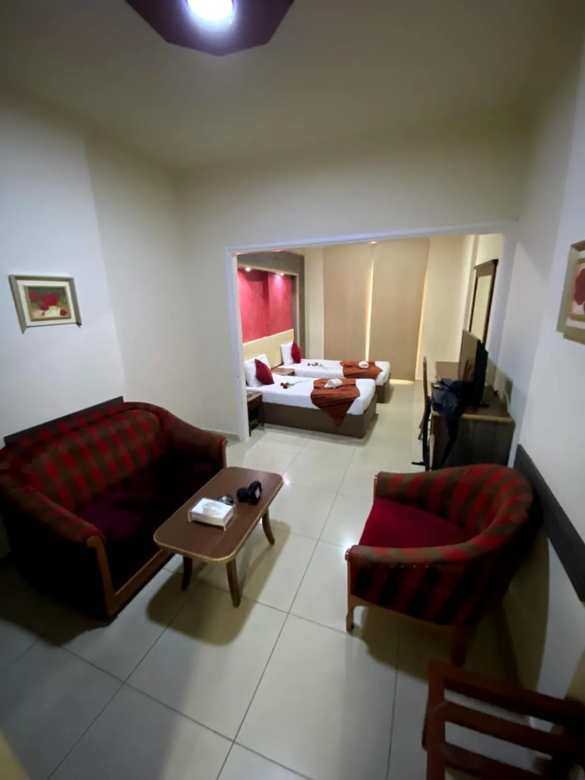 Photo of the whole room, Bed in Elysee Residence