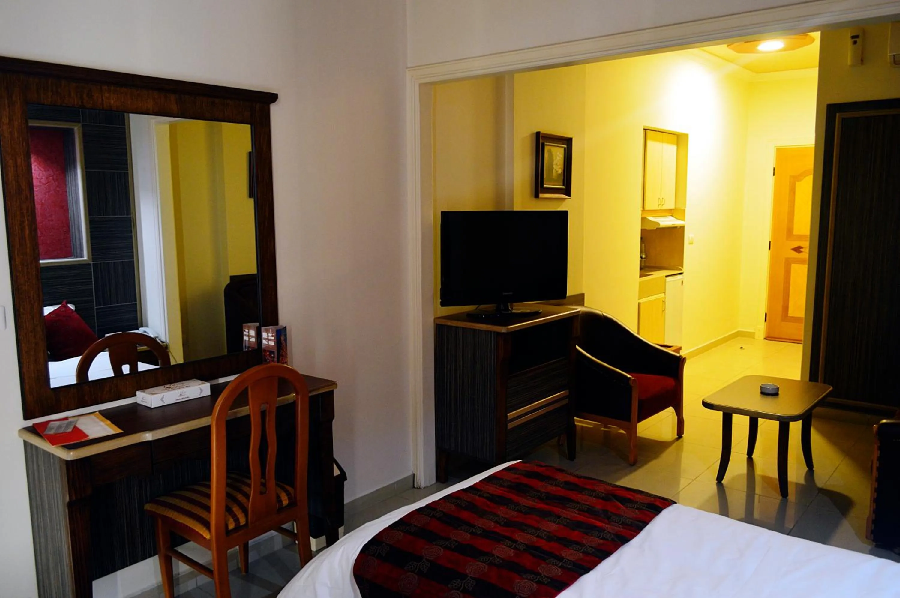 Living room, Bed in Elysee Residence