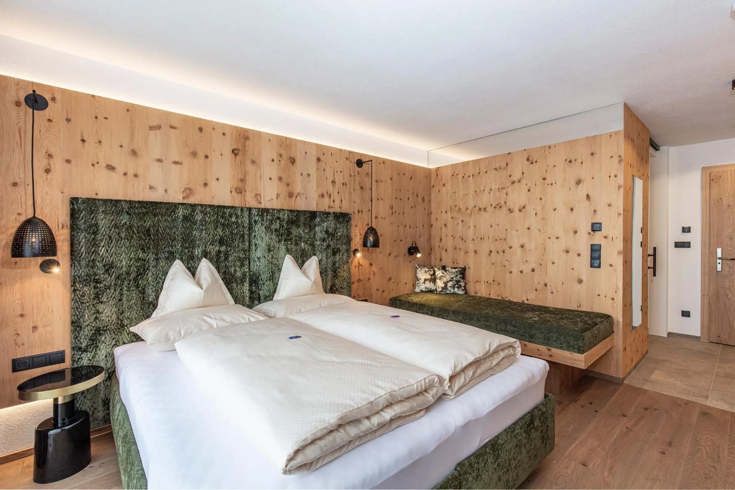 Bedroom, Bed in Urbanhof