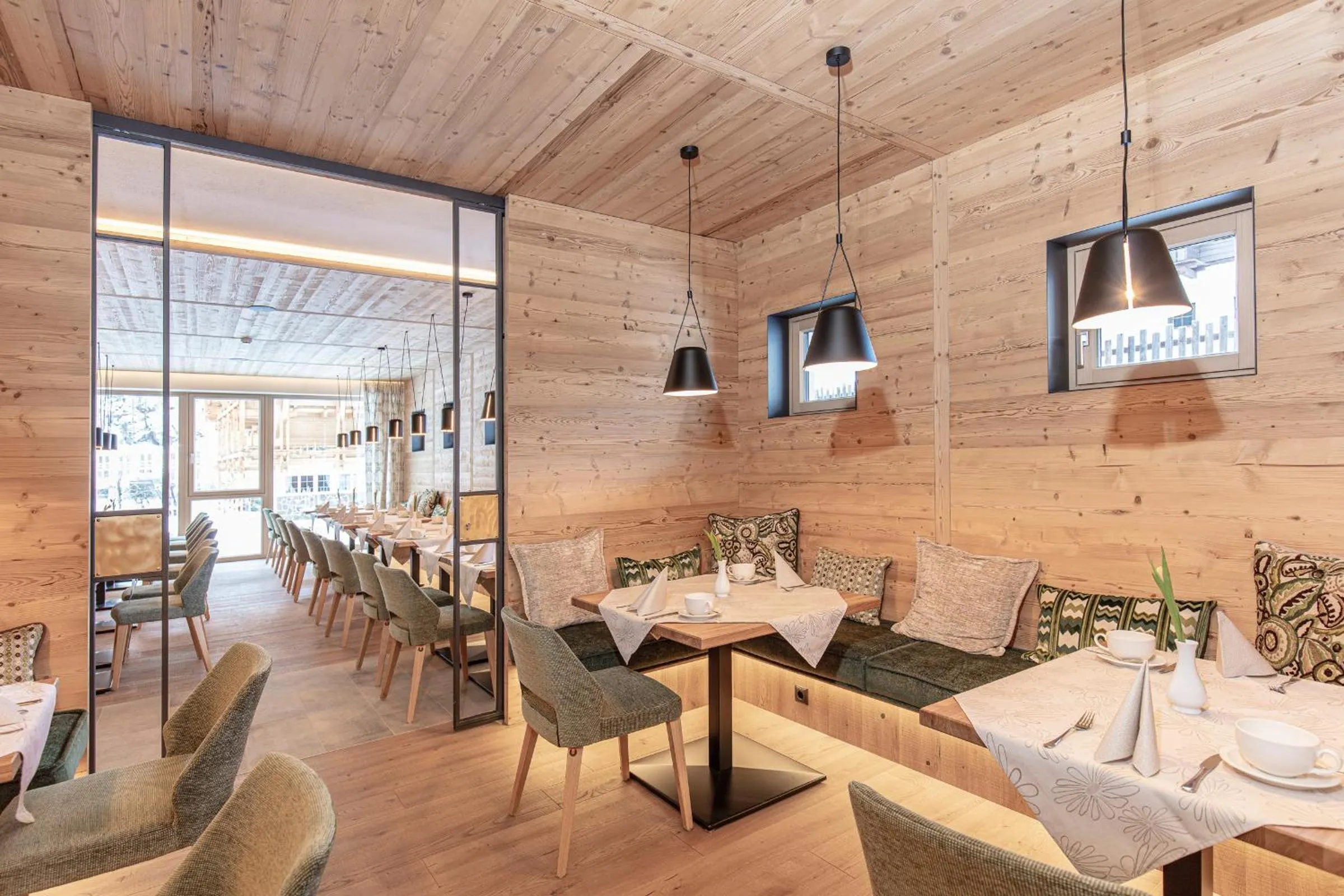 Restaurant/places to eat in Urbanhof