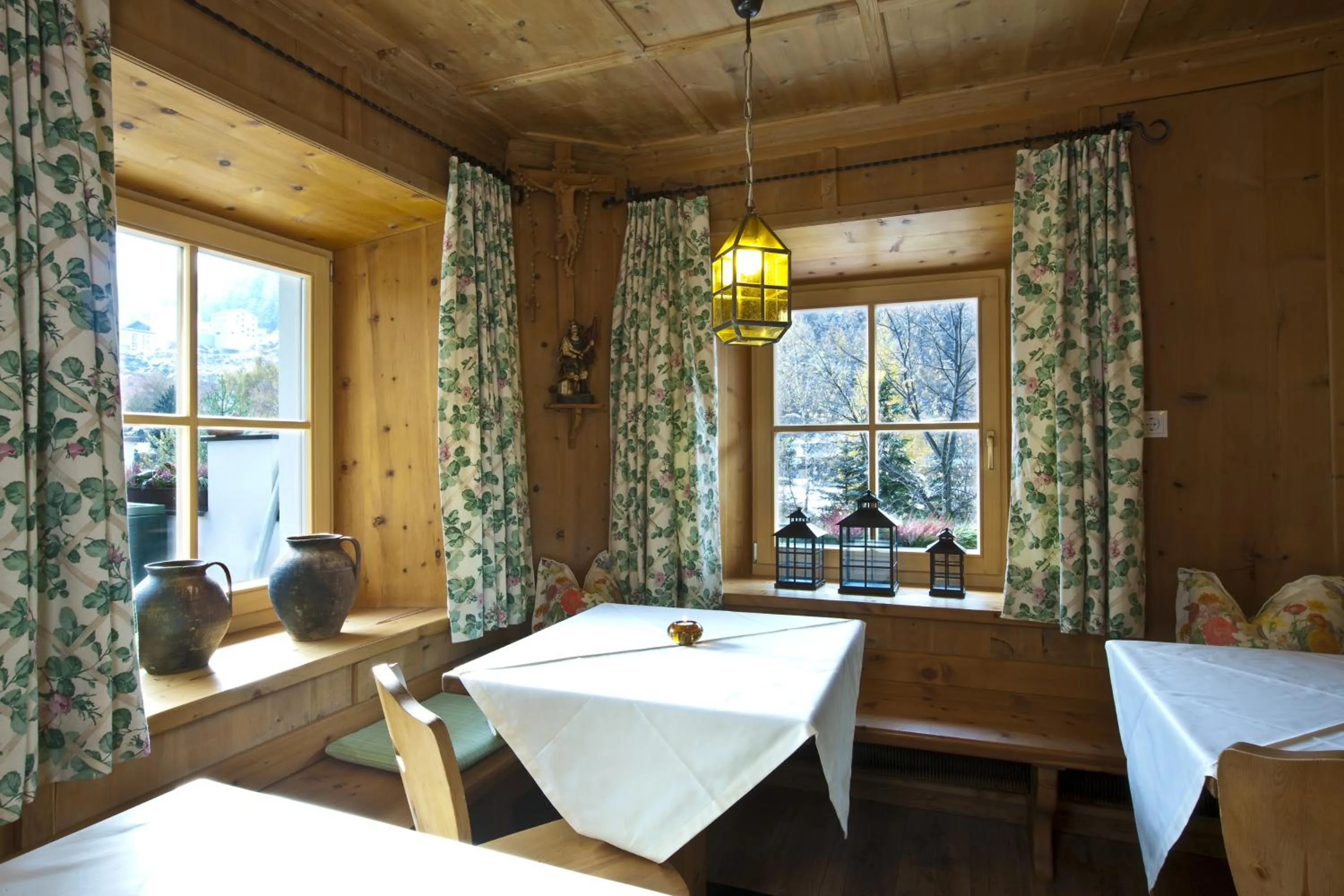 Dining area in Urbanhof