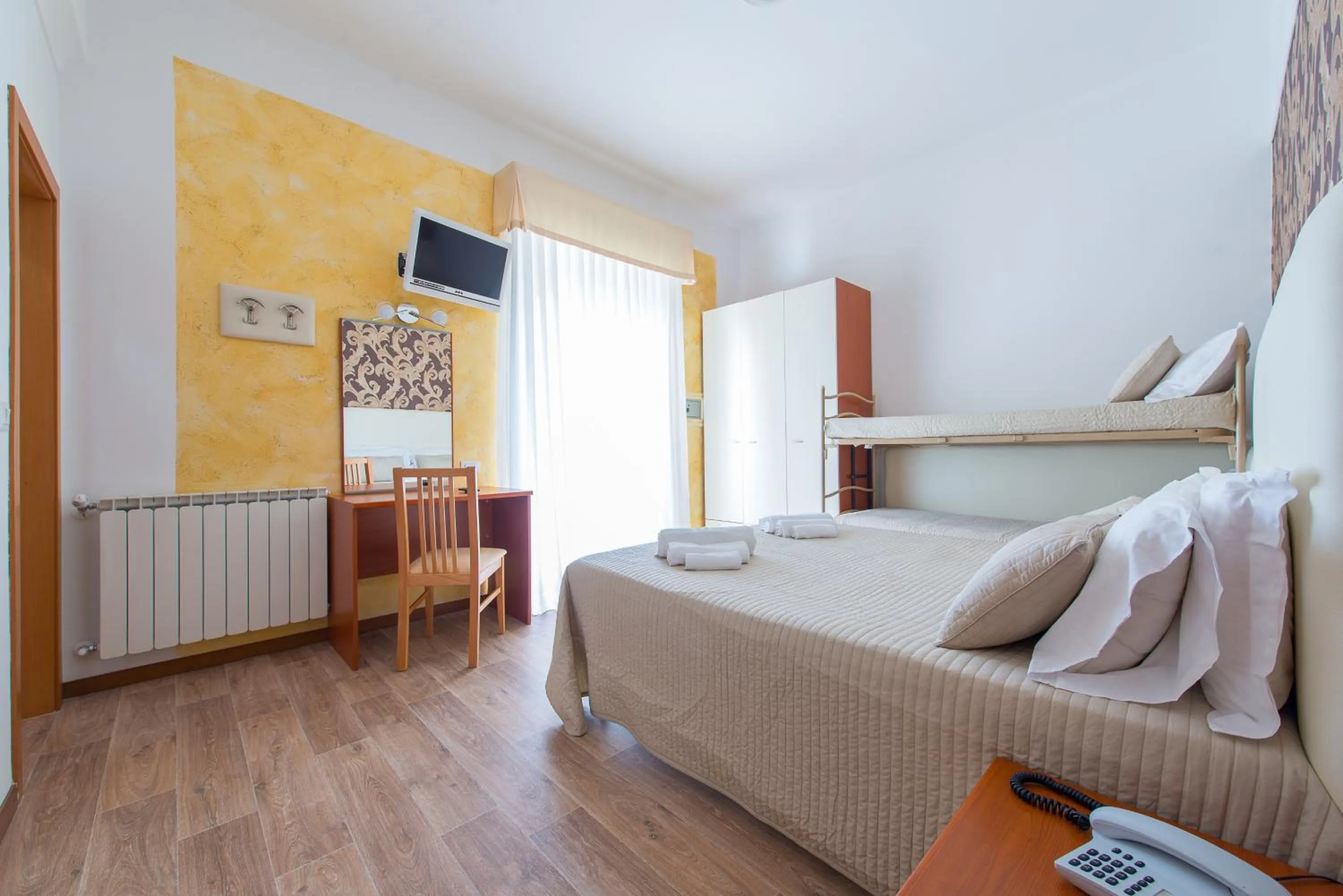 Bedroom, Bed in Hotel Galassia