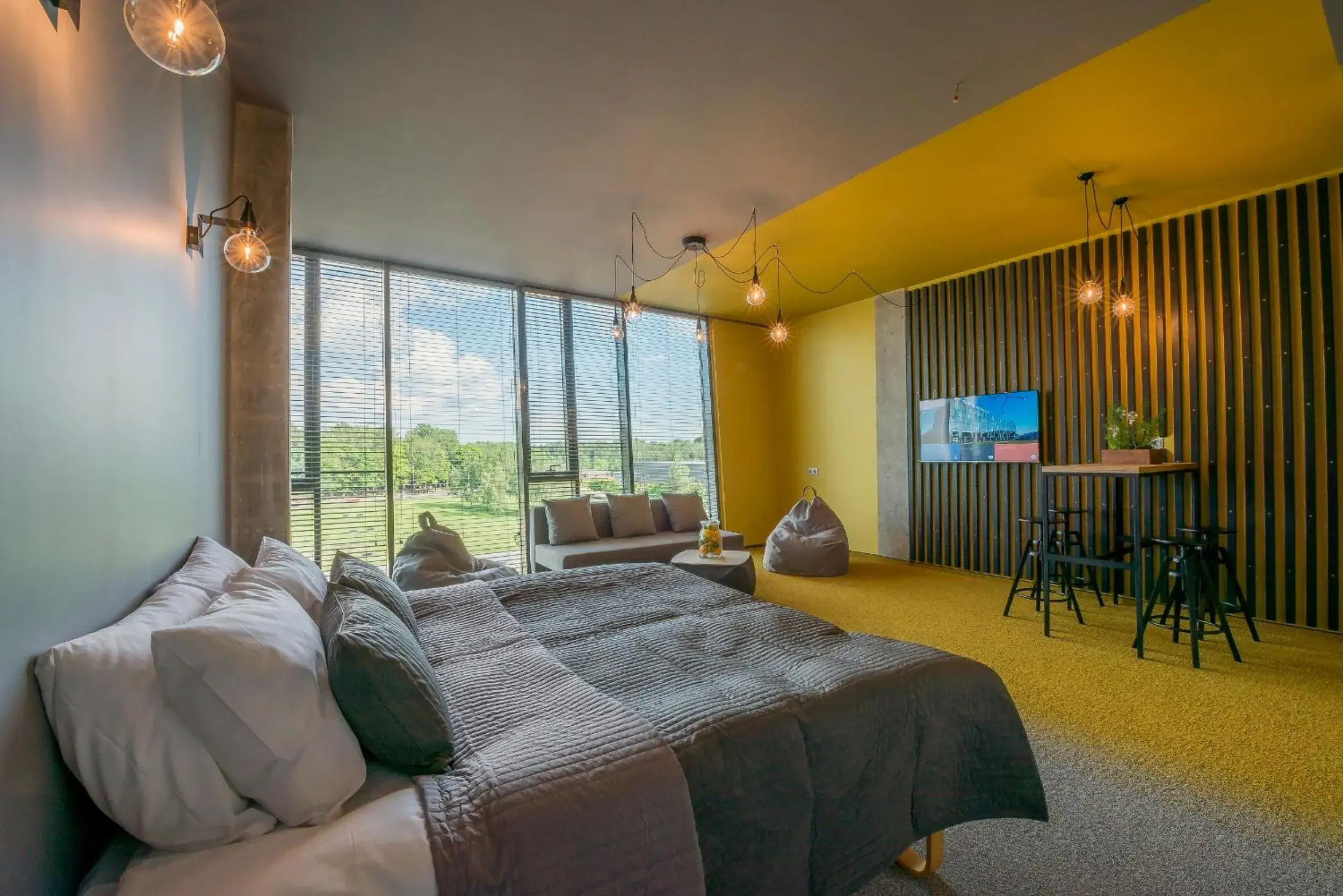 Deluxe Family Room in Urbihop Hotel Deluxe Family Room in Urbihop Hotel