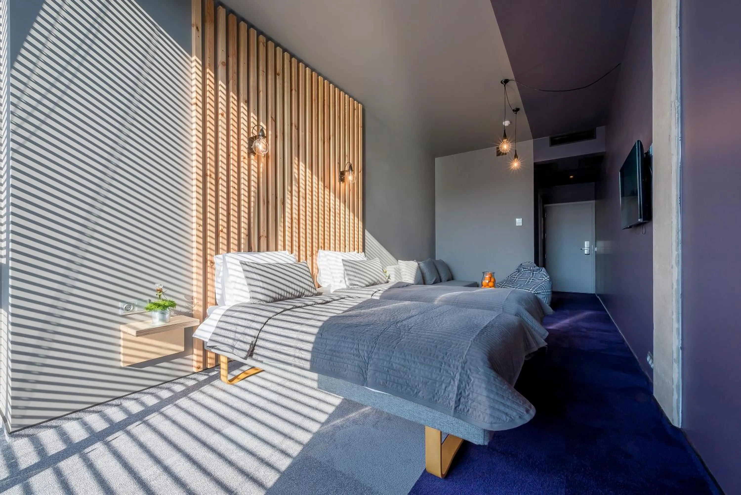 Photo of the whole room, Bed in Urbihop Hotel