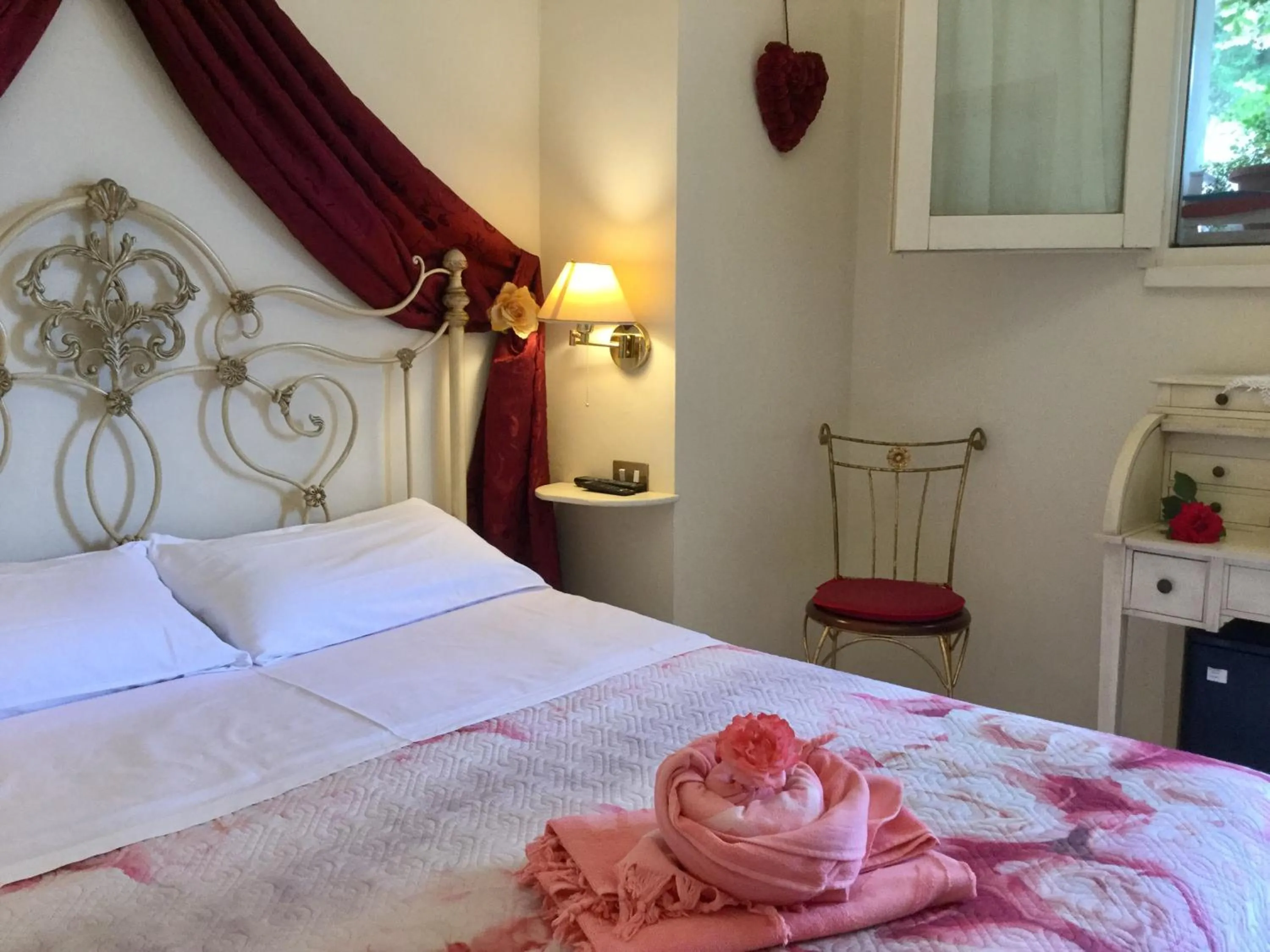 Photo of the whole room, Bed in Mirella Charming