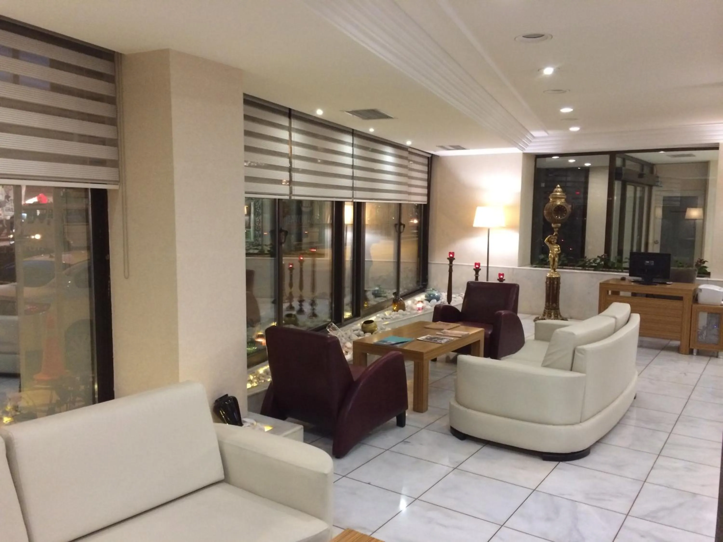 Lobby or reception in Park Royal