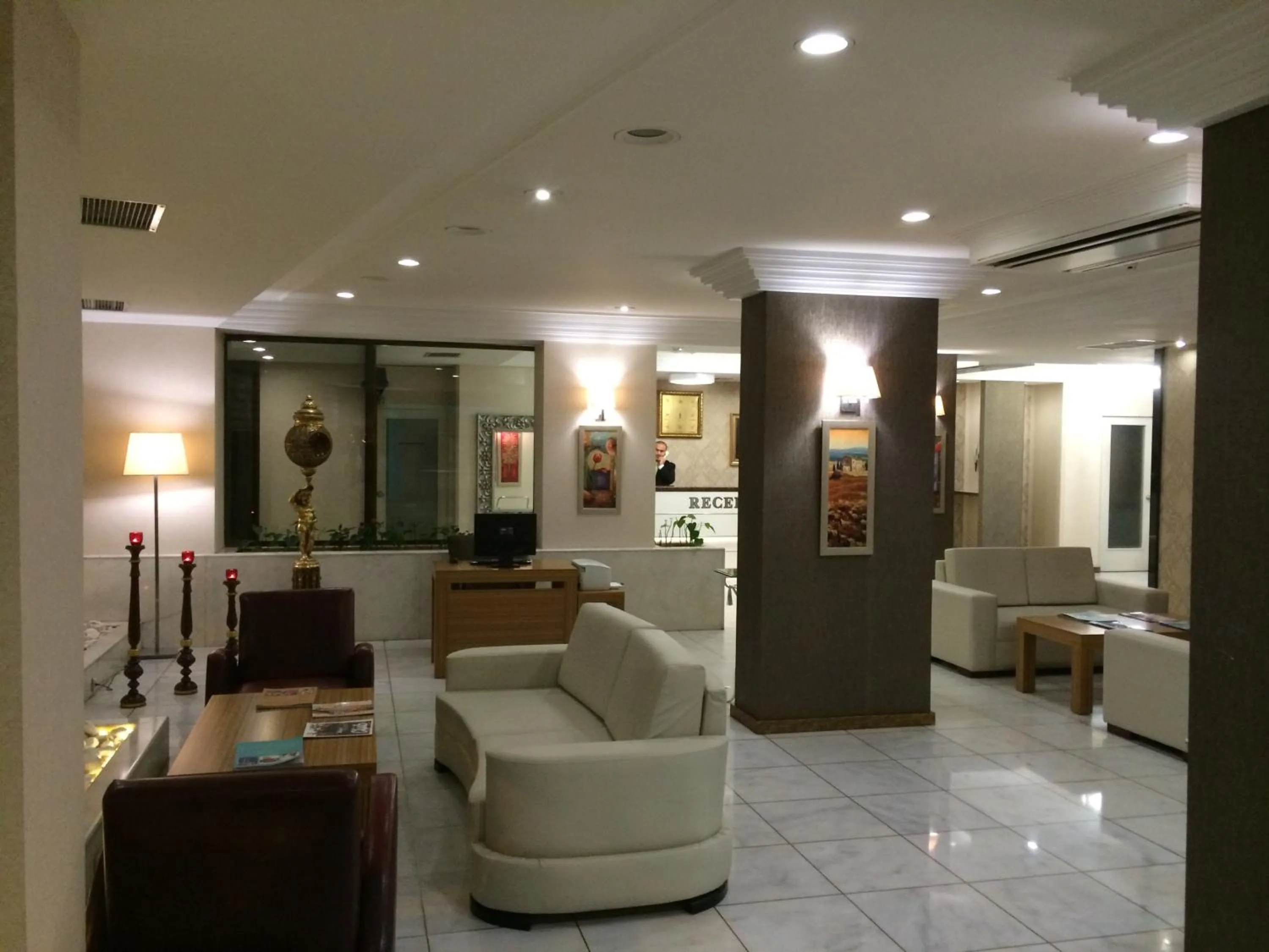 Lobby or reception in Park Royal