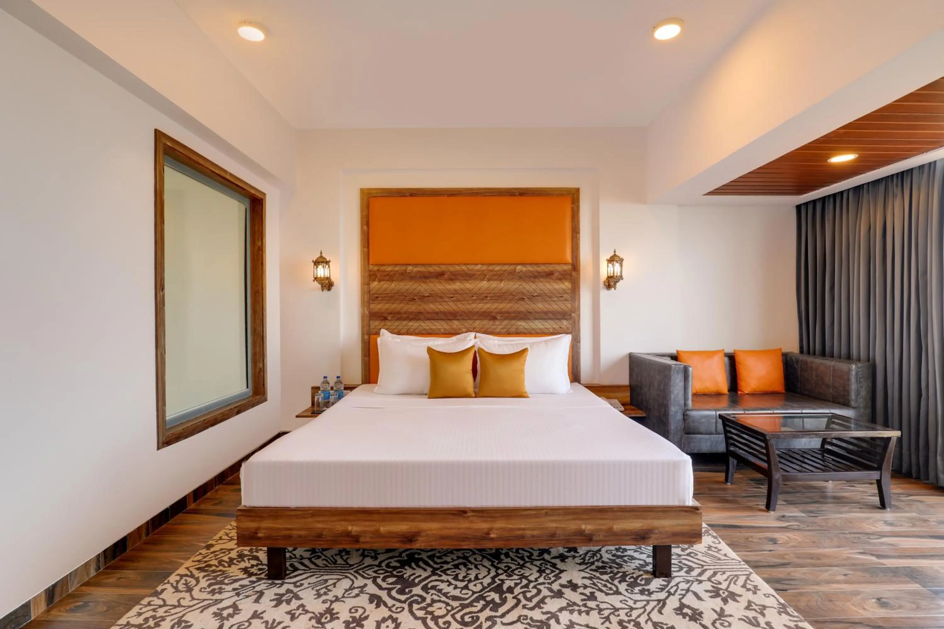 Bedroom, Bed in Lemon Tree Hotel, Dapoli