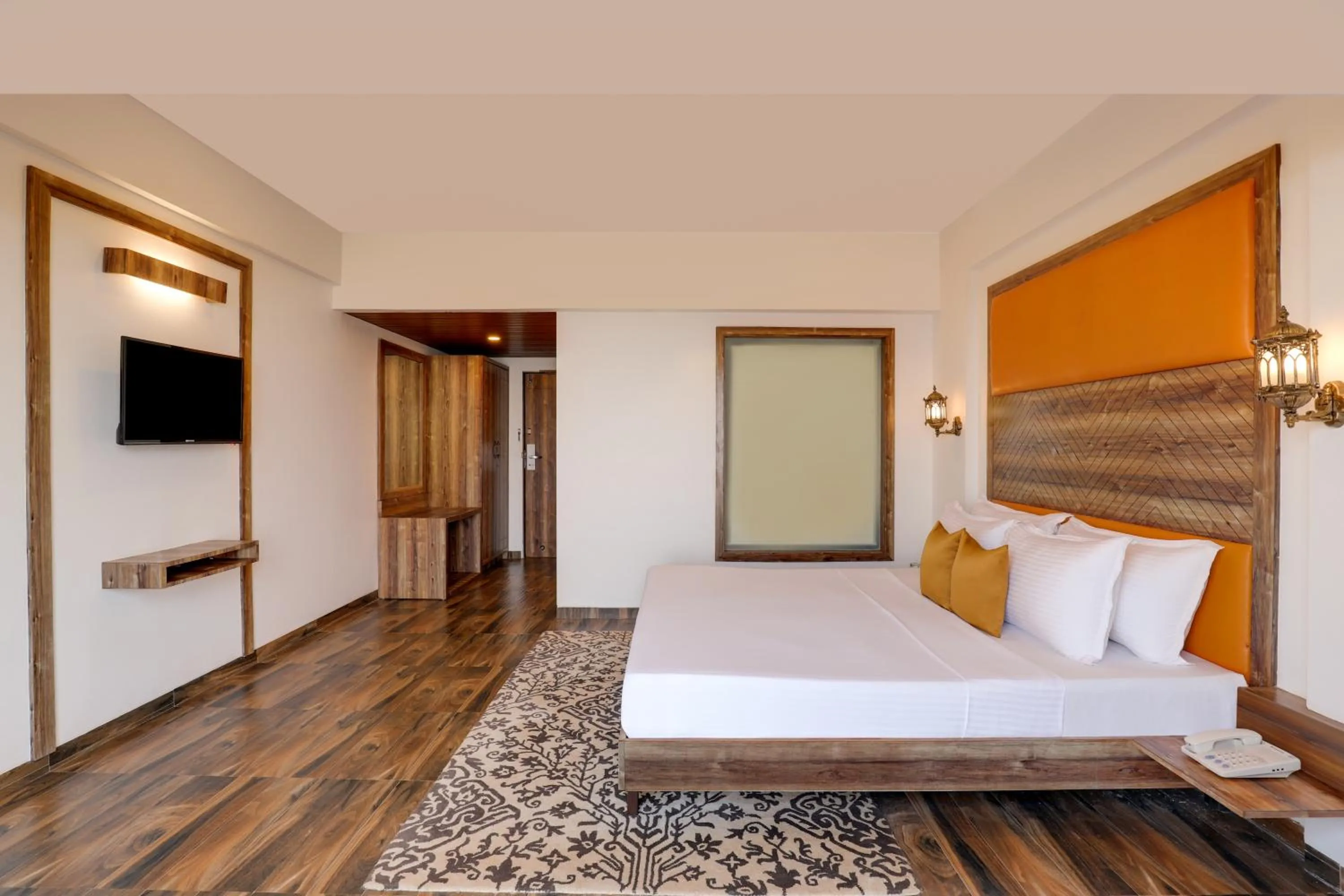 Bedroom, Bed in Lemon Tree Hotel, Dapoli