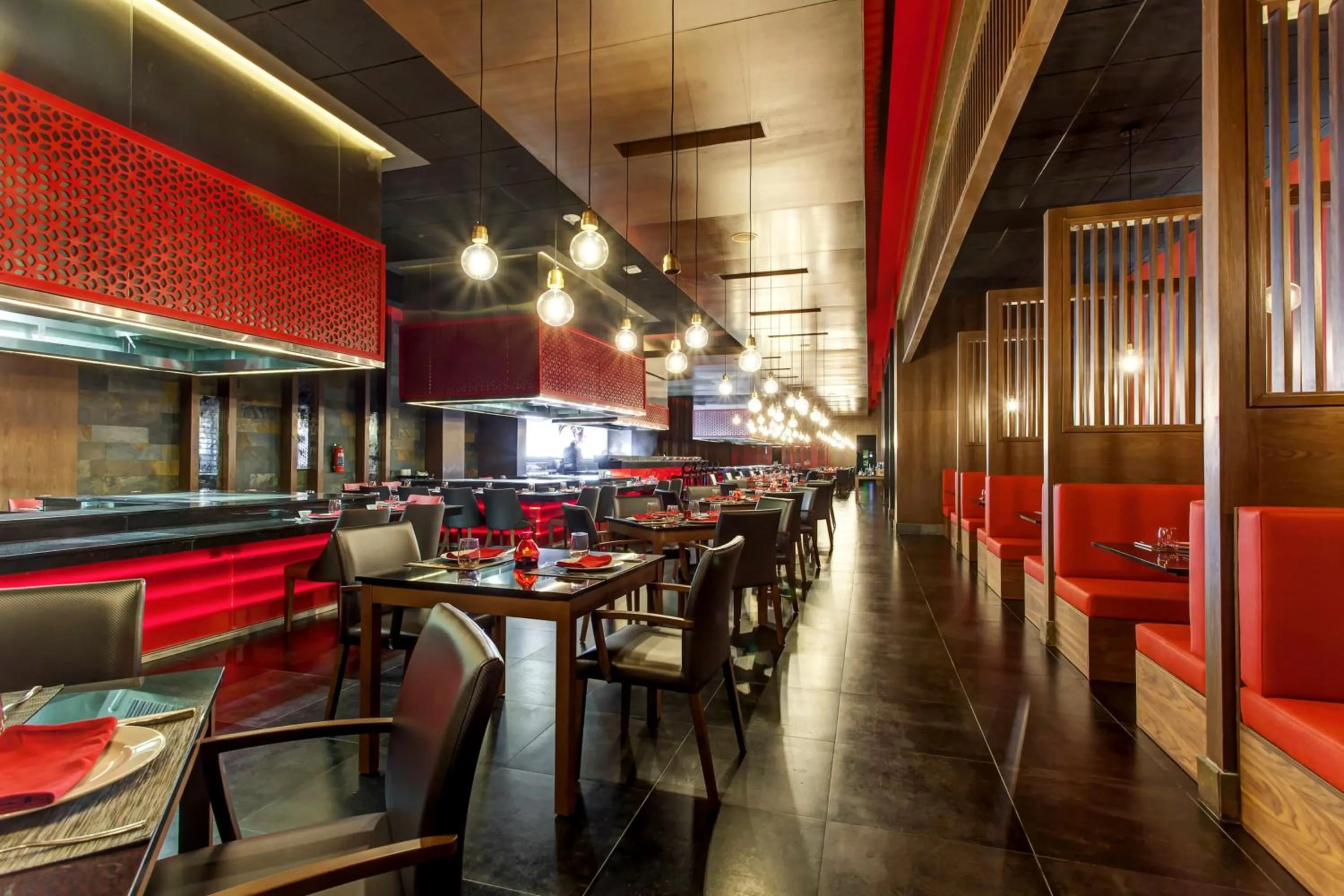 Restaurant/places to eat in Royalton Bavaro, An Autograph Collection All-Inclusive Resort & Casino