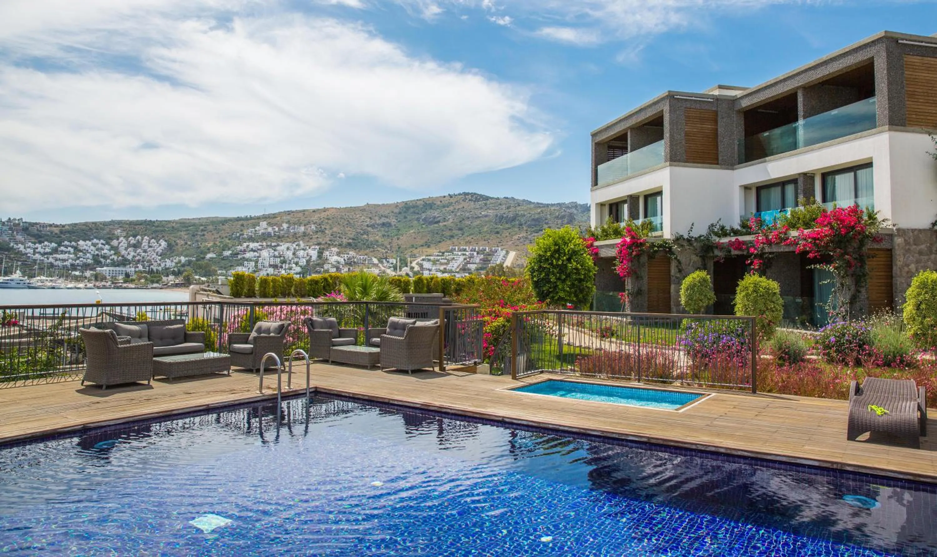 Swimming pool in Costa Farilya Special Class Hotel Bodrum