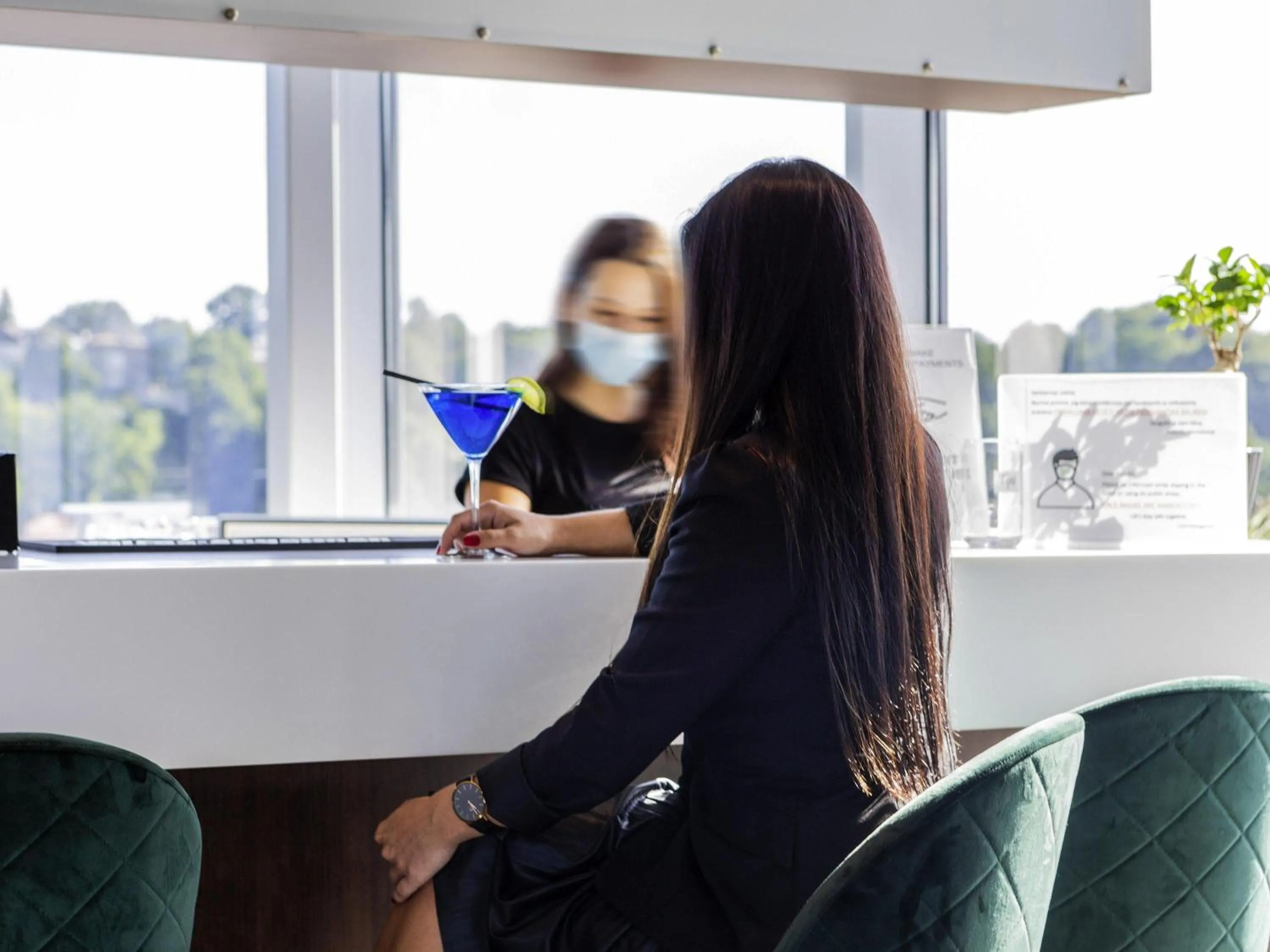 Lounge or bar in IBIS Styles Kaunas Centre