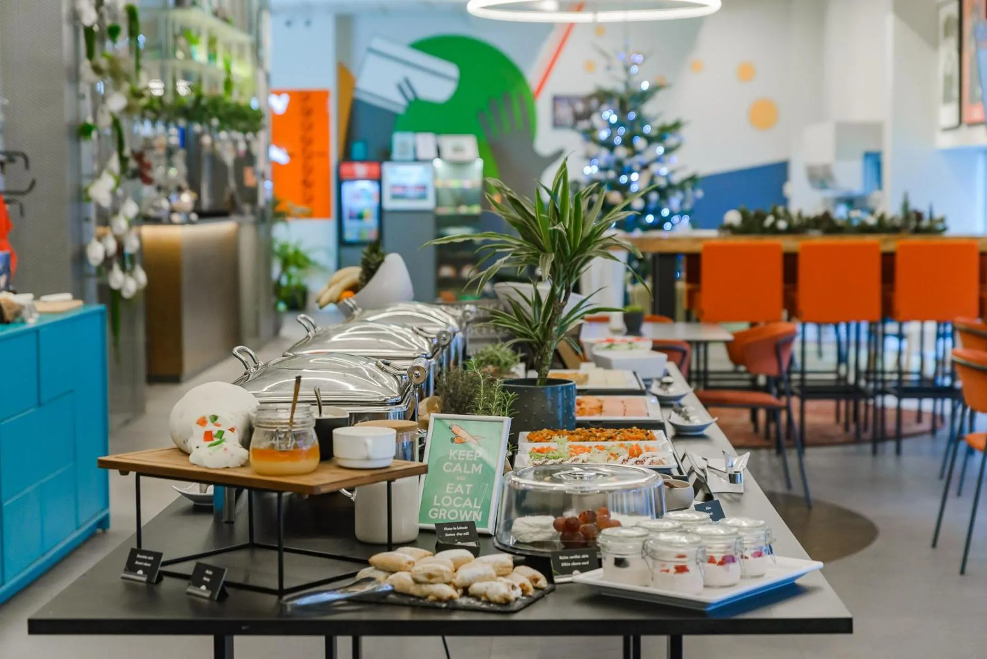 Buffet breakfast in IBIS Styles Kaunas Centre