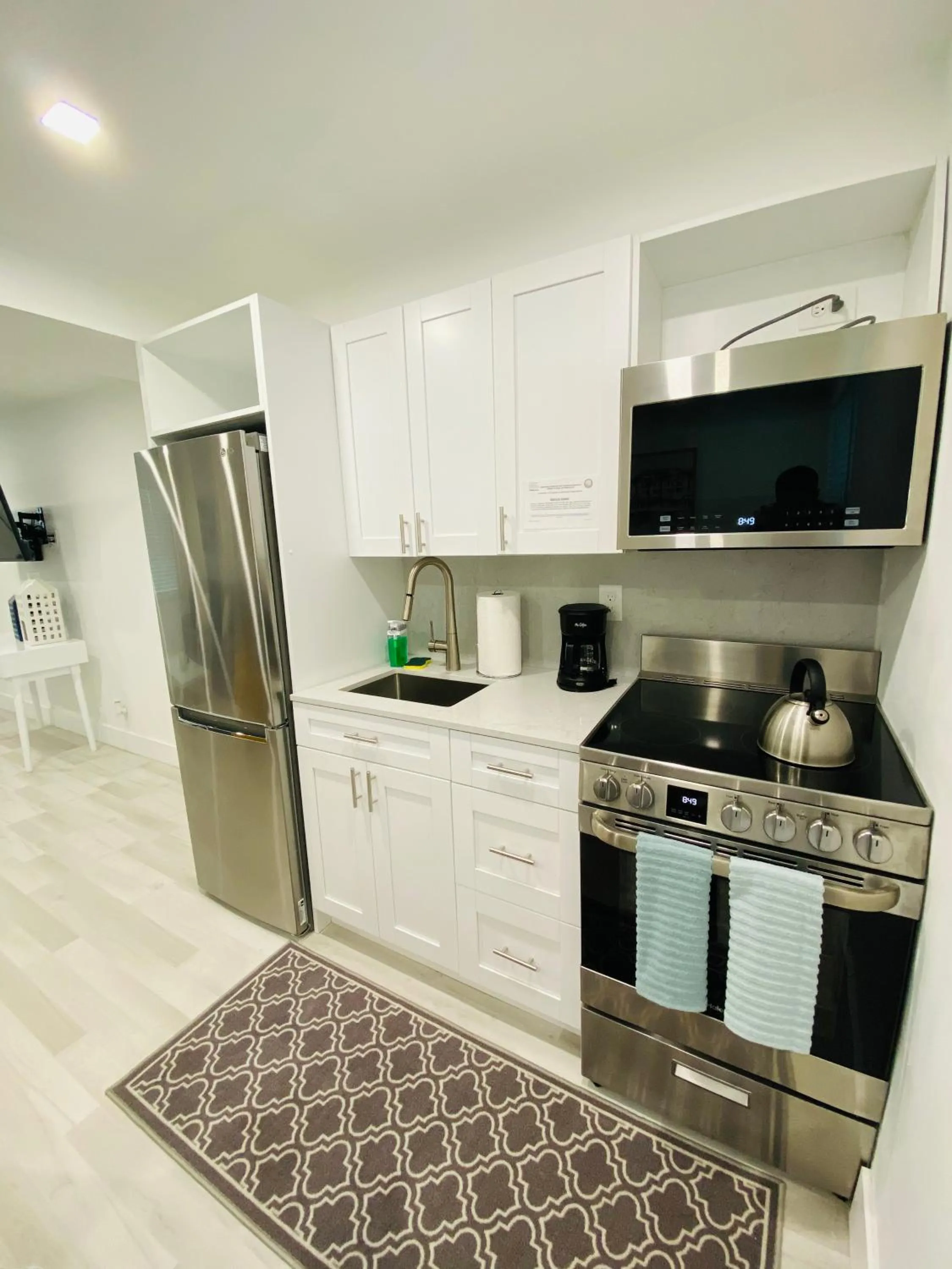 Kitchen or kitchenette in Blue Sky