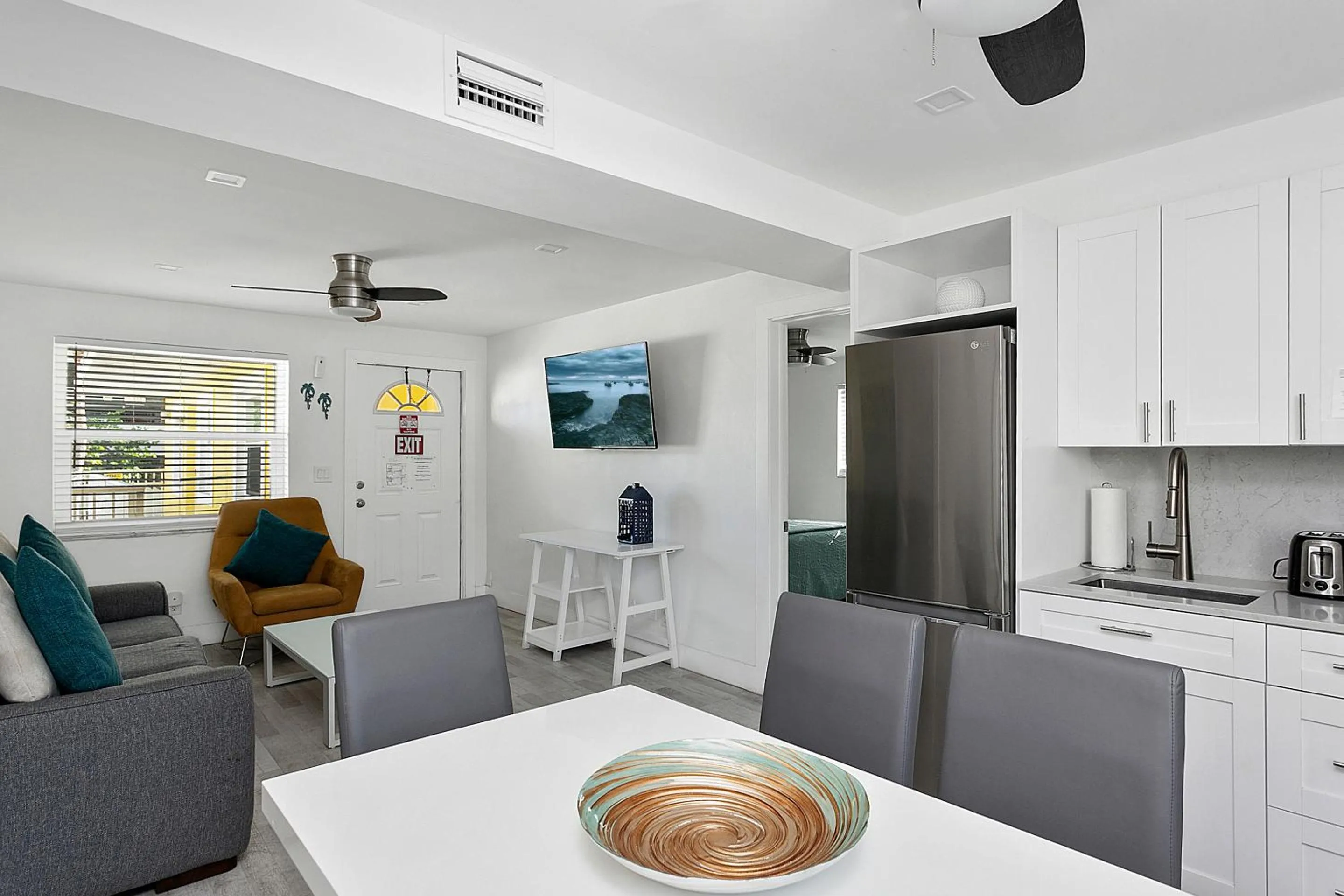 TV and multimedia in Blue Sky