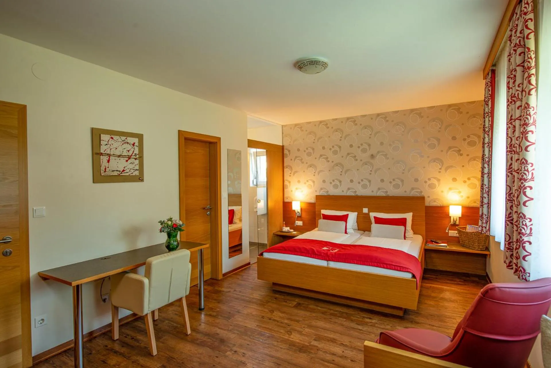 Photo of the whole room, Bed in Das WeinQuadrat - boutique stay