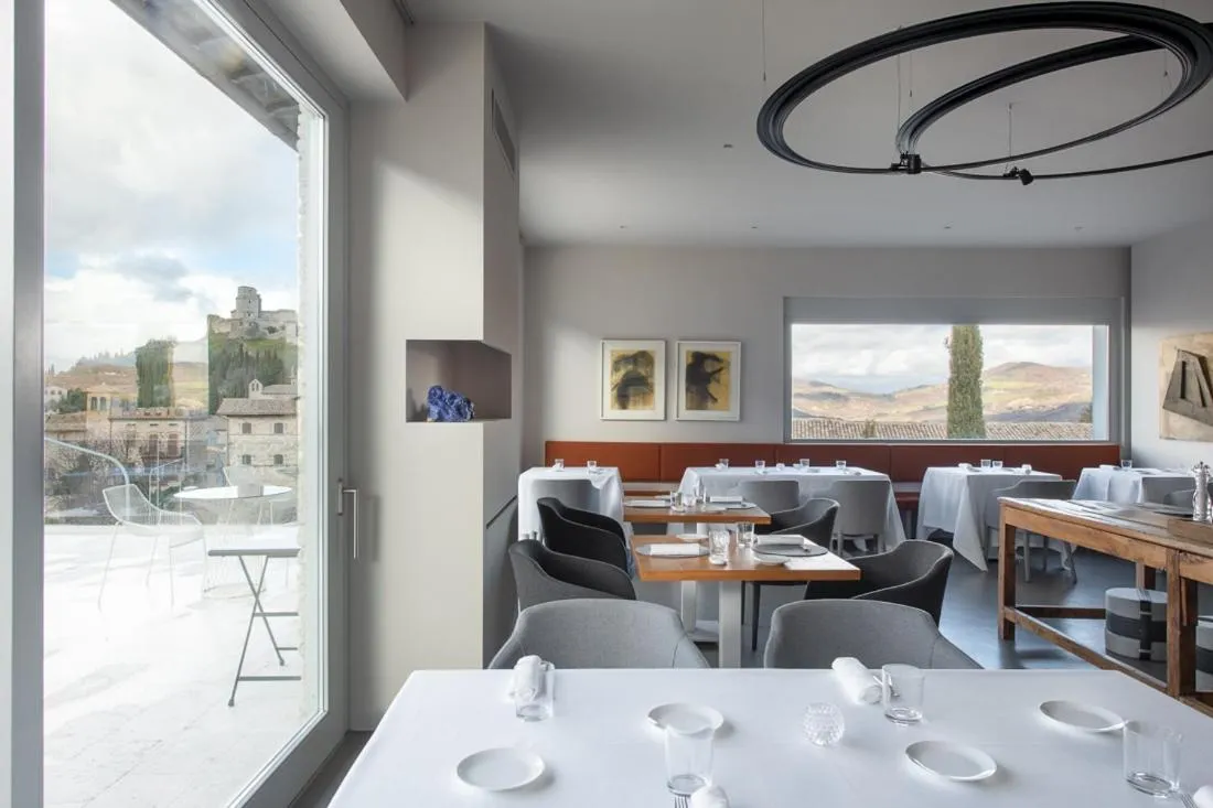 Restaurant/places to eat in Nun Assisi Relais & Spa Museum