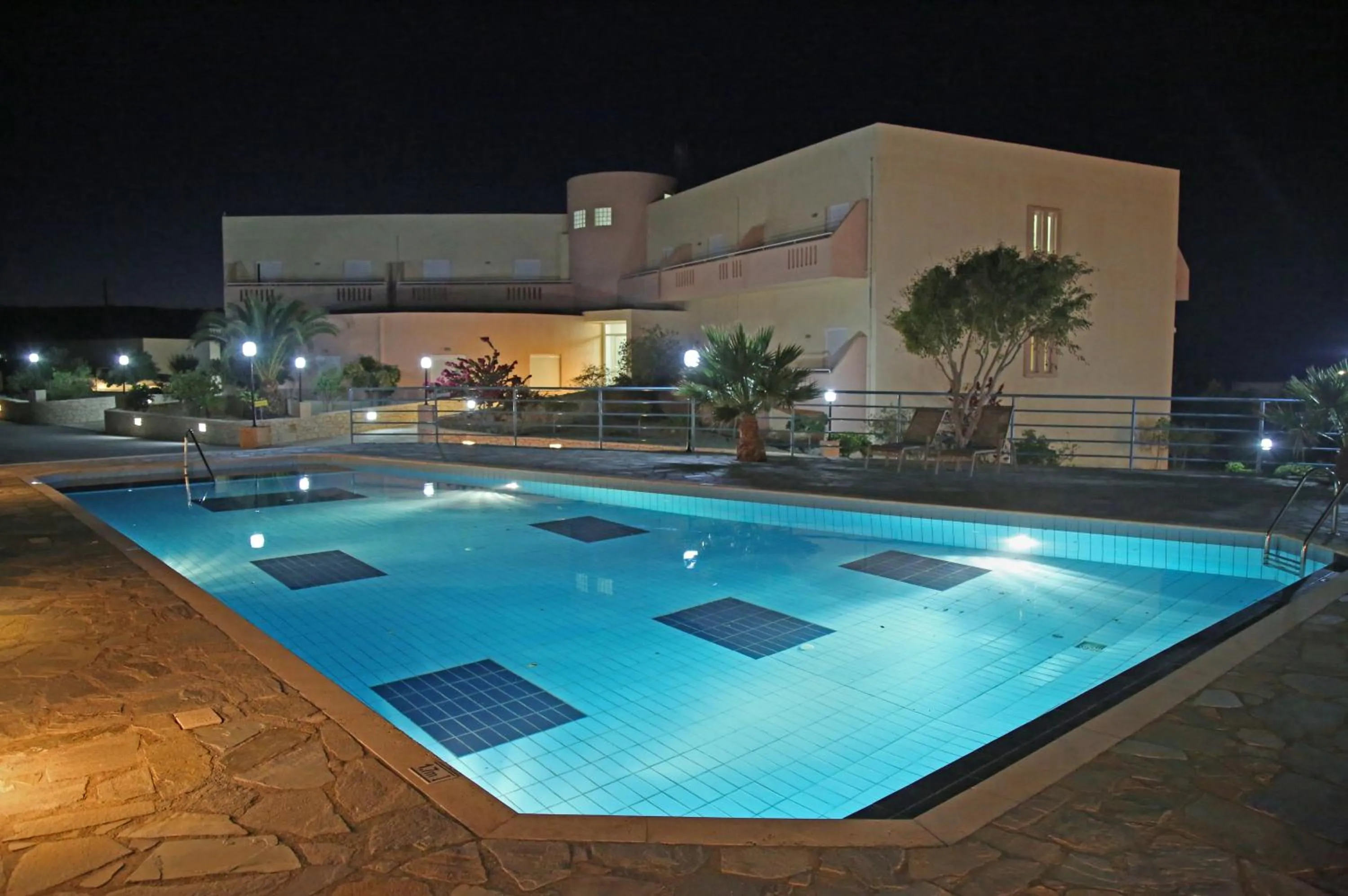 Swimming pool in Hotel Sea Breeze