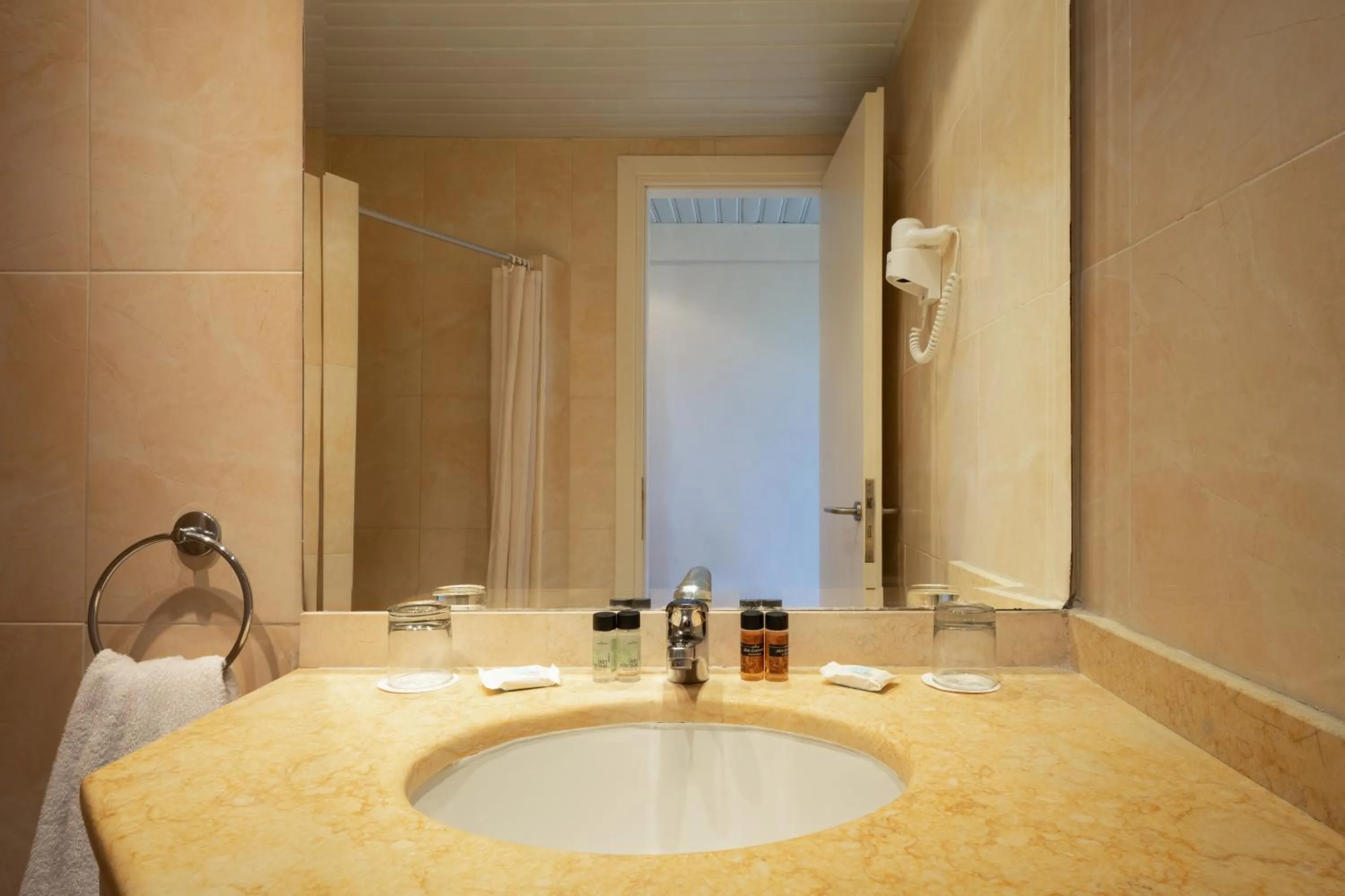 Bathroom in Canvas by Mitsis Messonghi