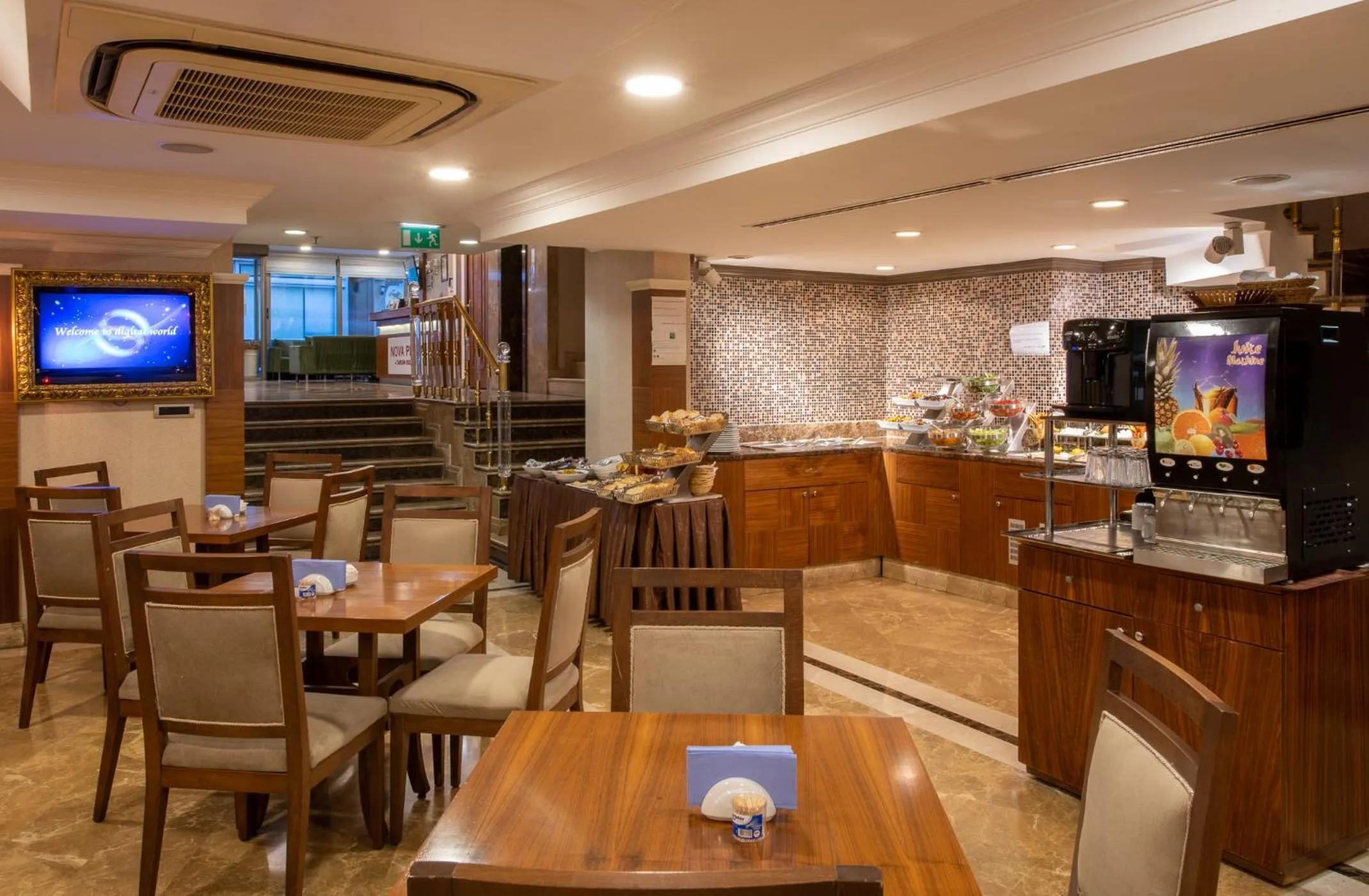 Restaurant/places to eat in Nova Plaza Taksim Square