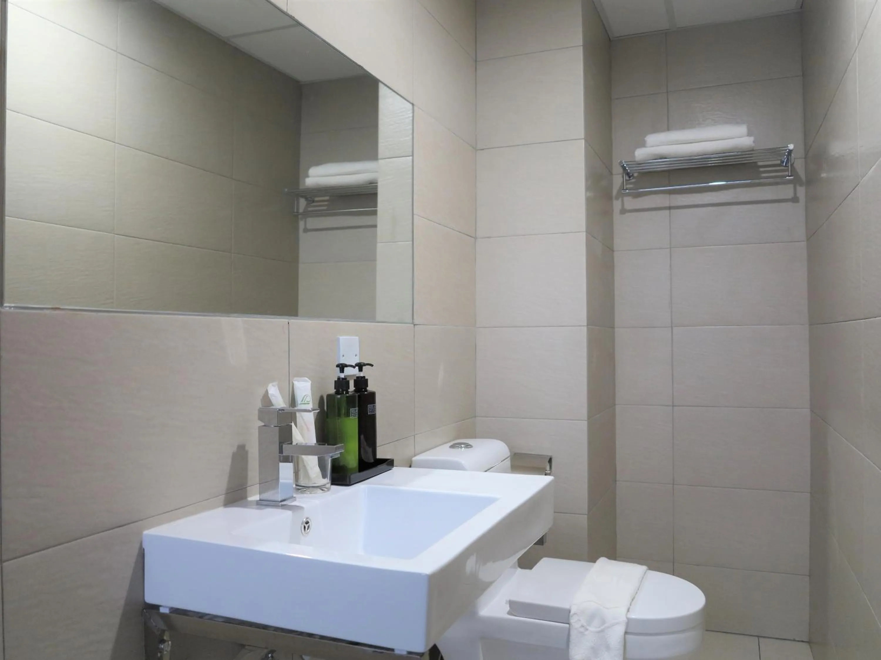 Bathroom in Leo Palace Hotel New Wing, WTC Kuala Lumpur