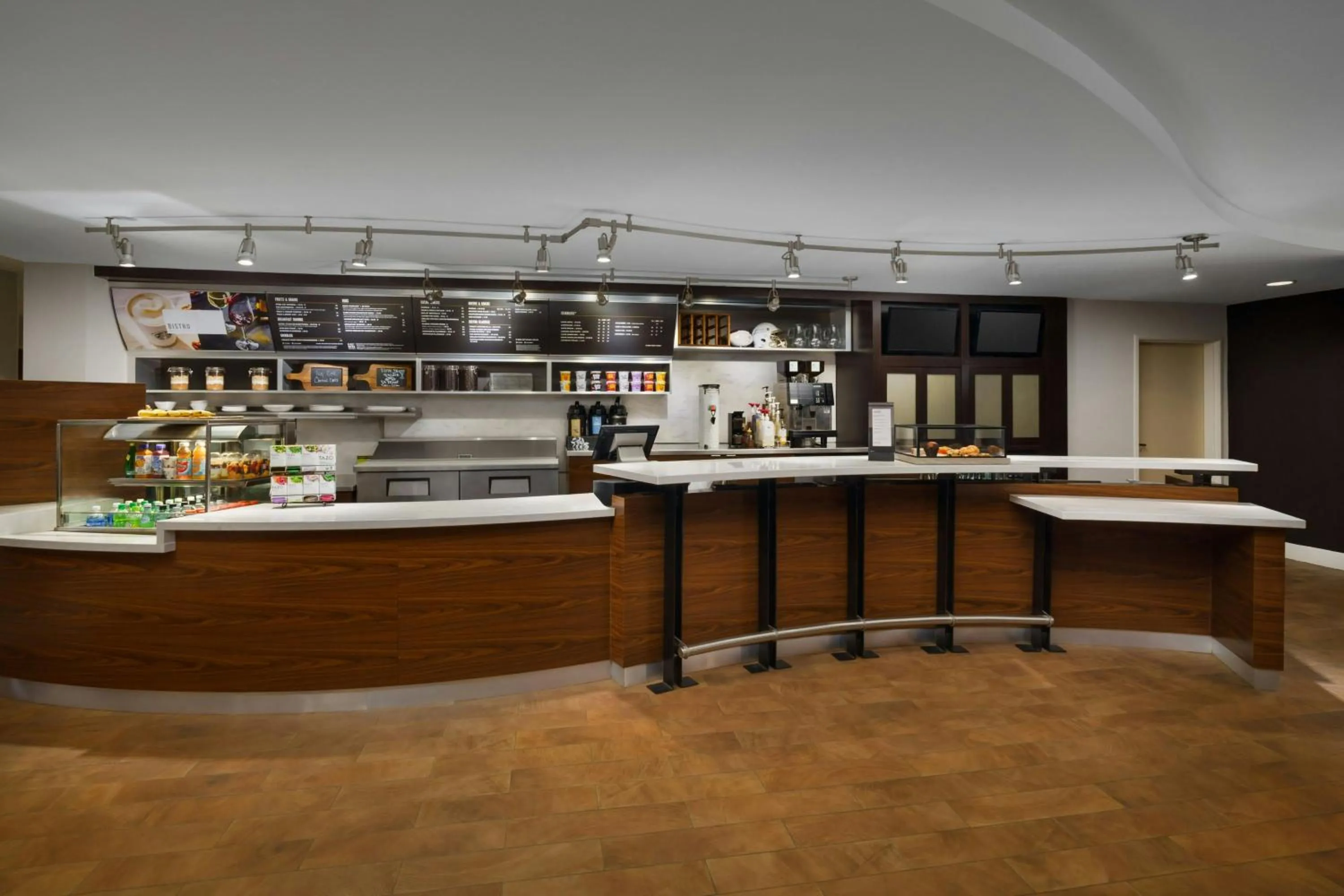 Breakfast in Courtyard by Marriott Potomac Mills Woodbridge