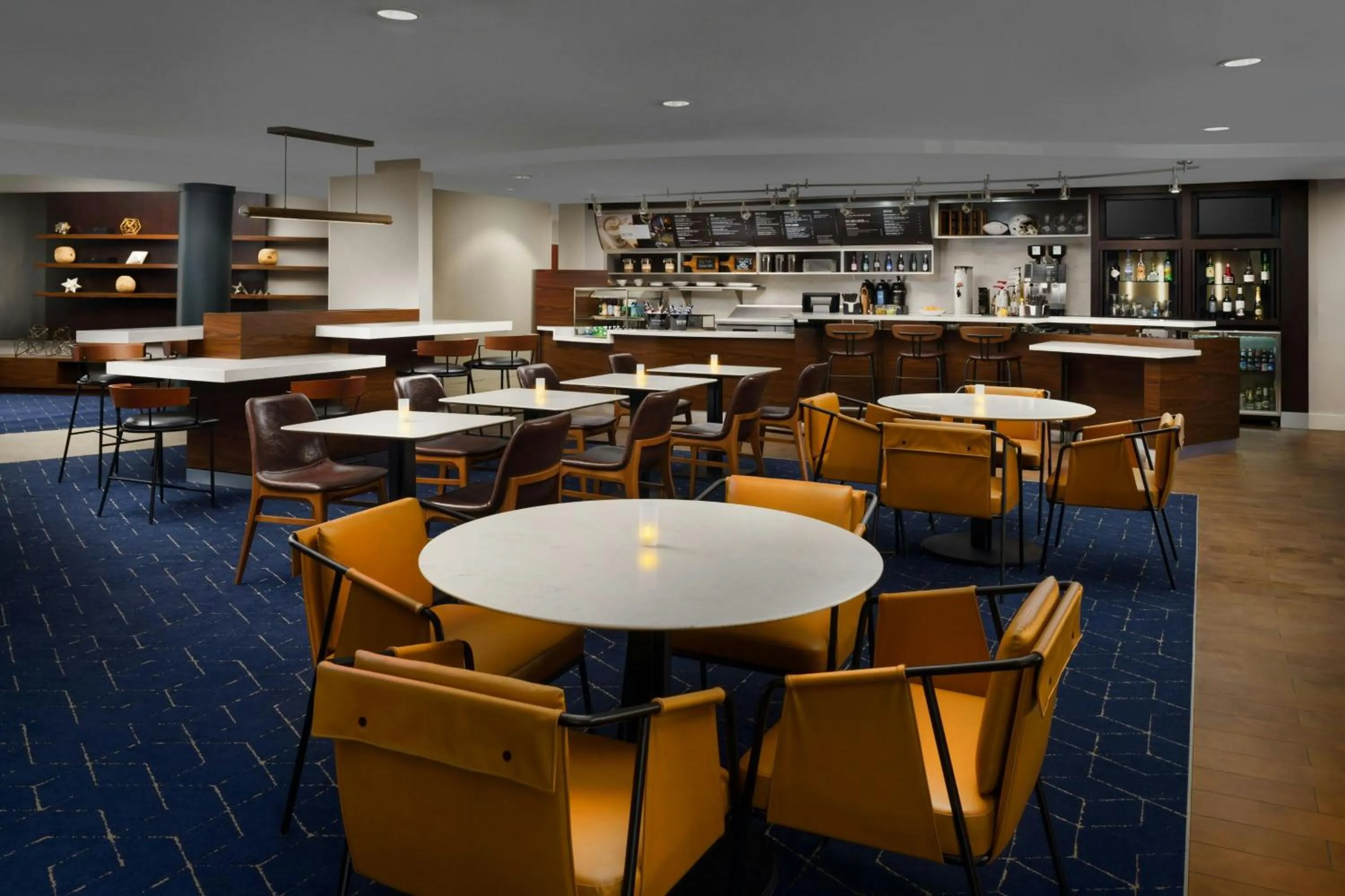 Lobby or reception in Courtyard by Marriott Potomac Mills Woodbridge