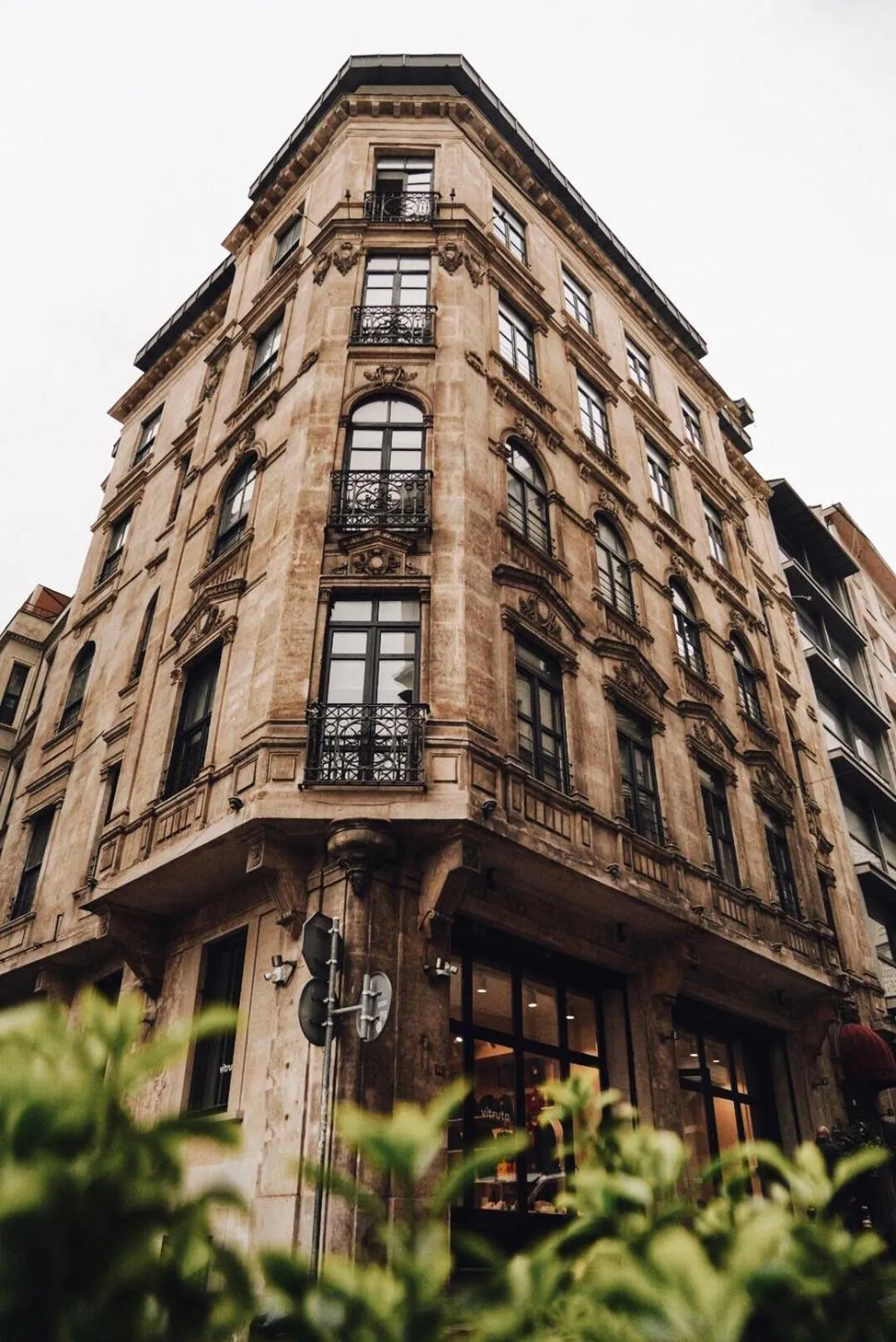 Property building in GALATA M84