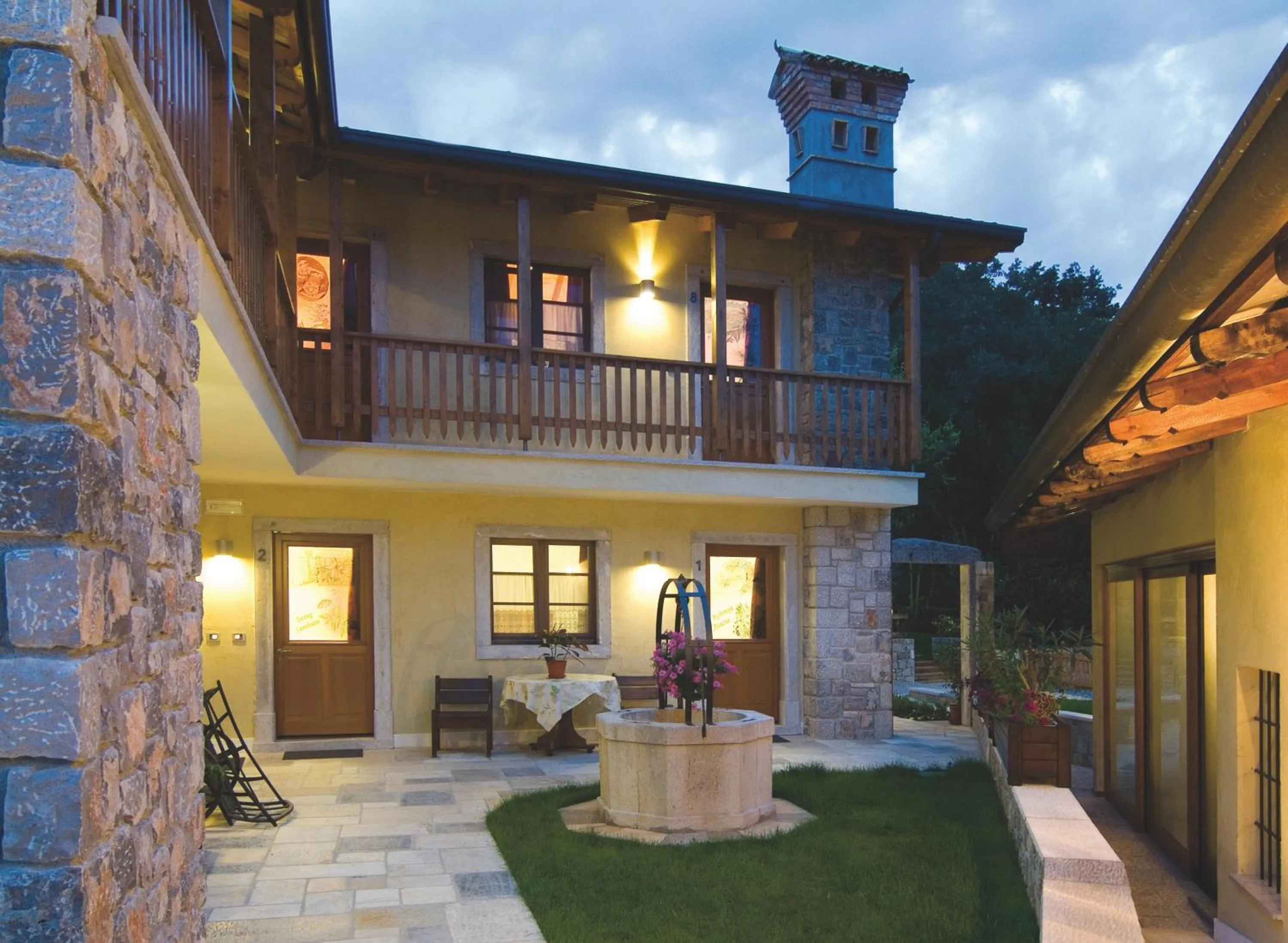 Property building in Lokanda Devetak