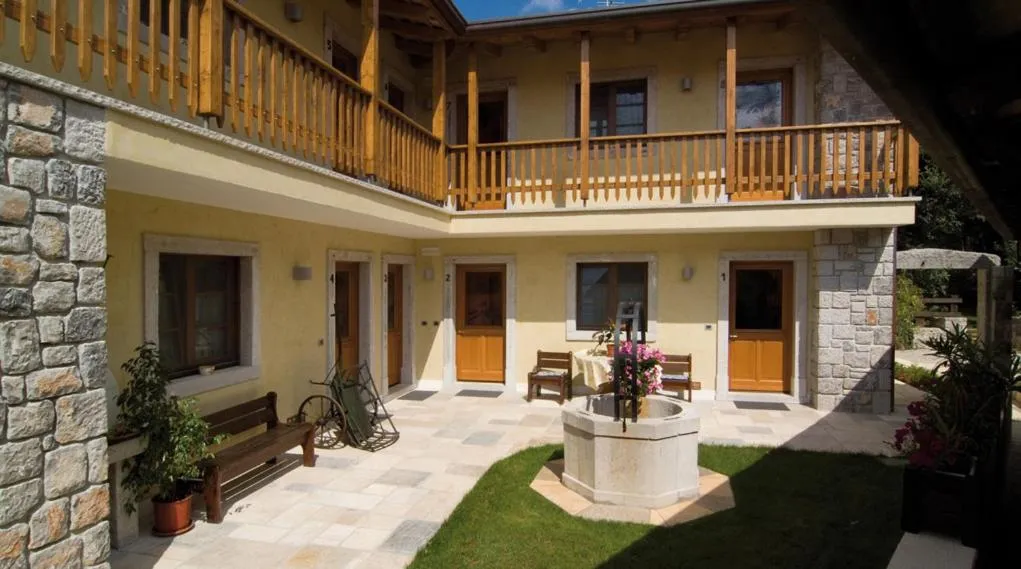 Patio in Lokanda Devetak