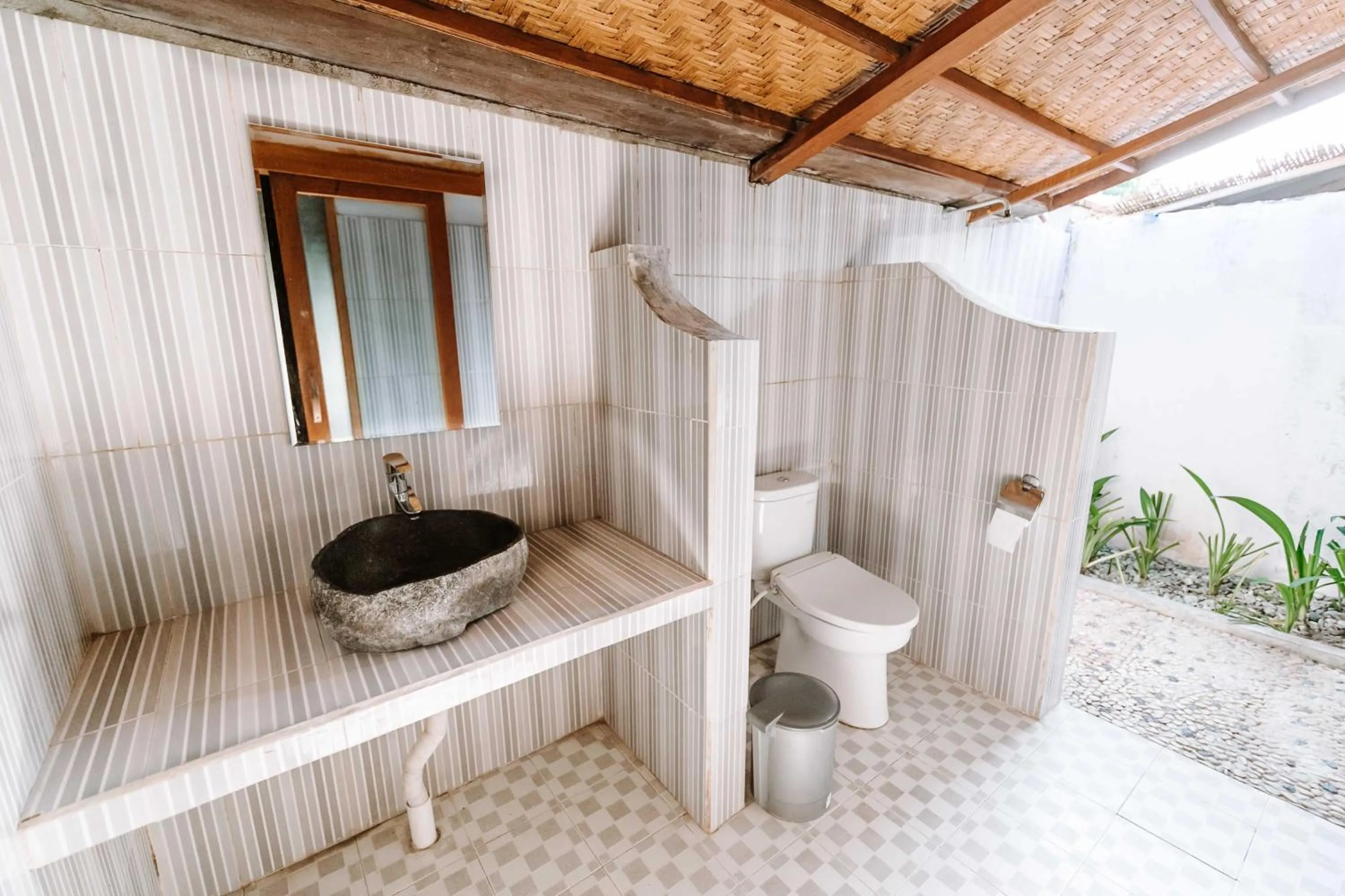 Toilet in Dream CoWork Hotel