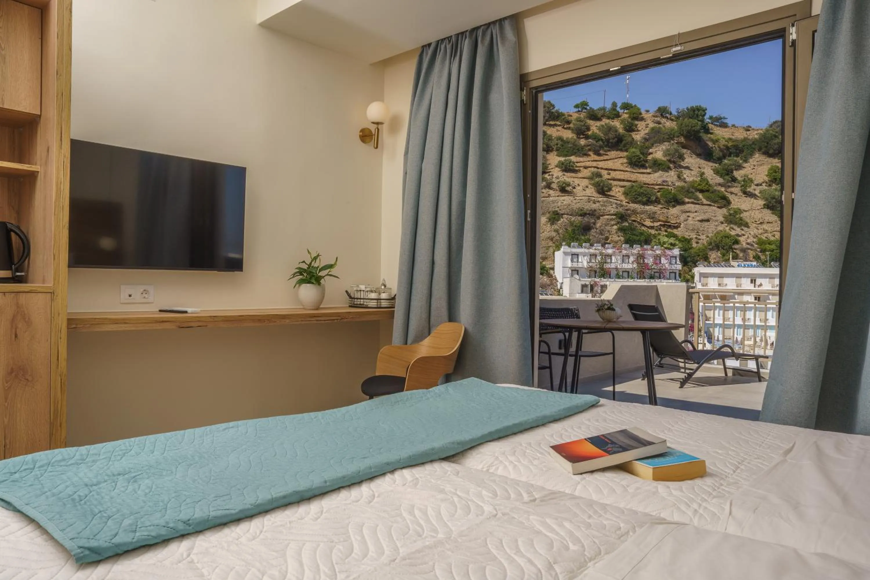 TV and multimedia in Sunlight Hotel