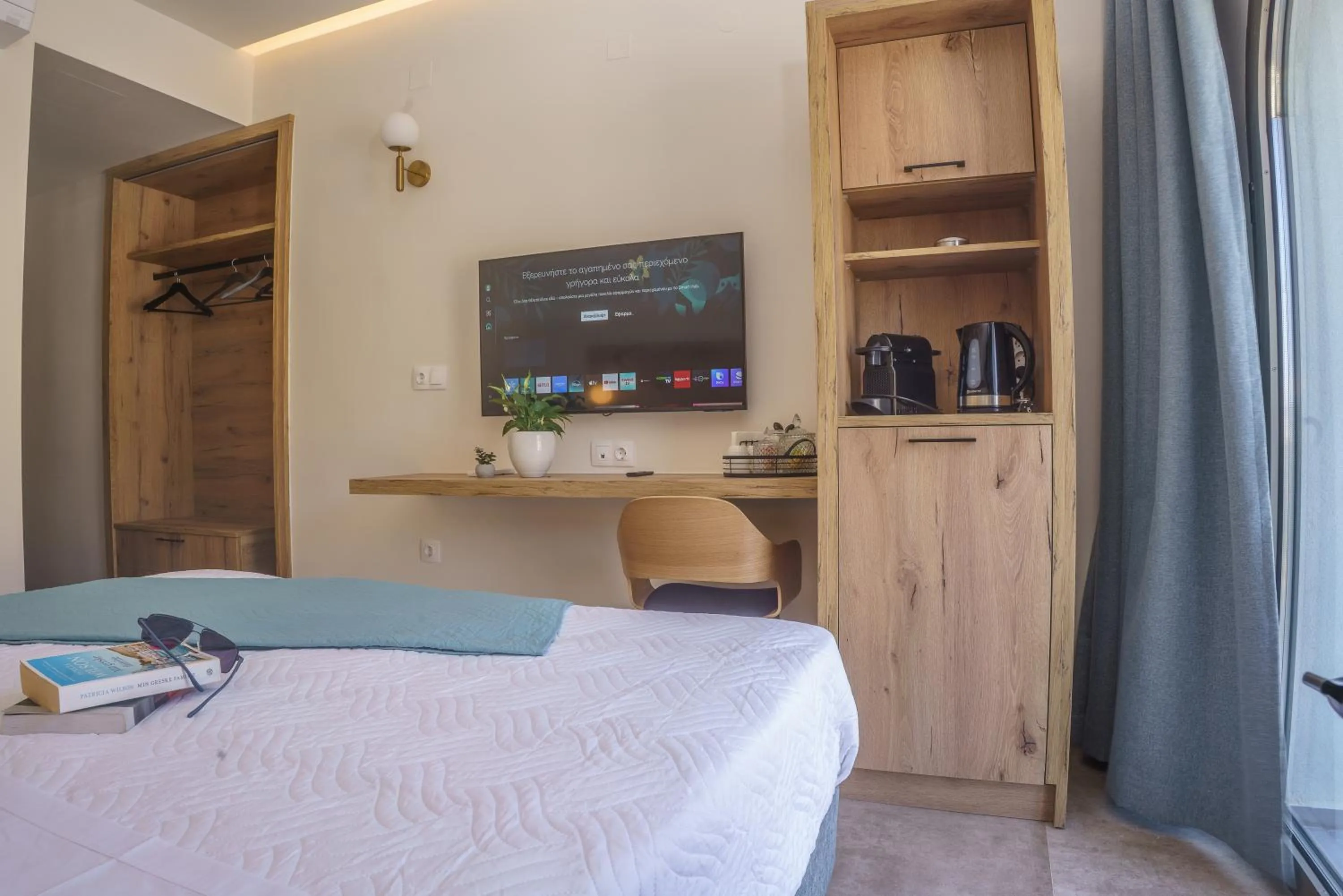 TV and multimedia in Sunlight Hotel