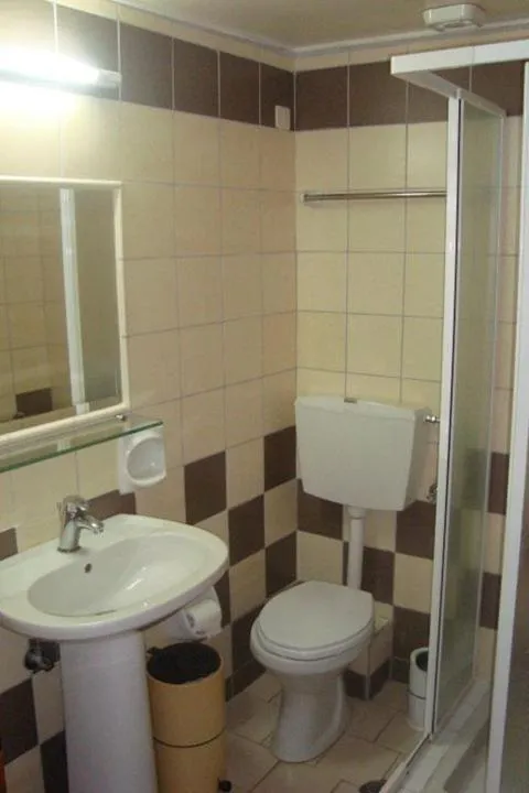 Bathroom in Sunlight Hotel