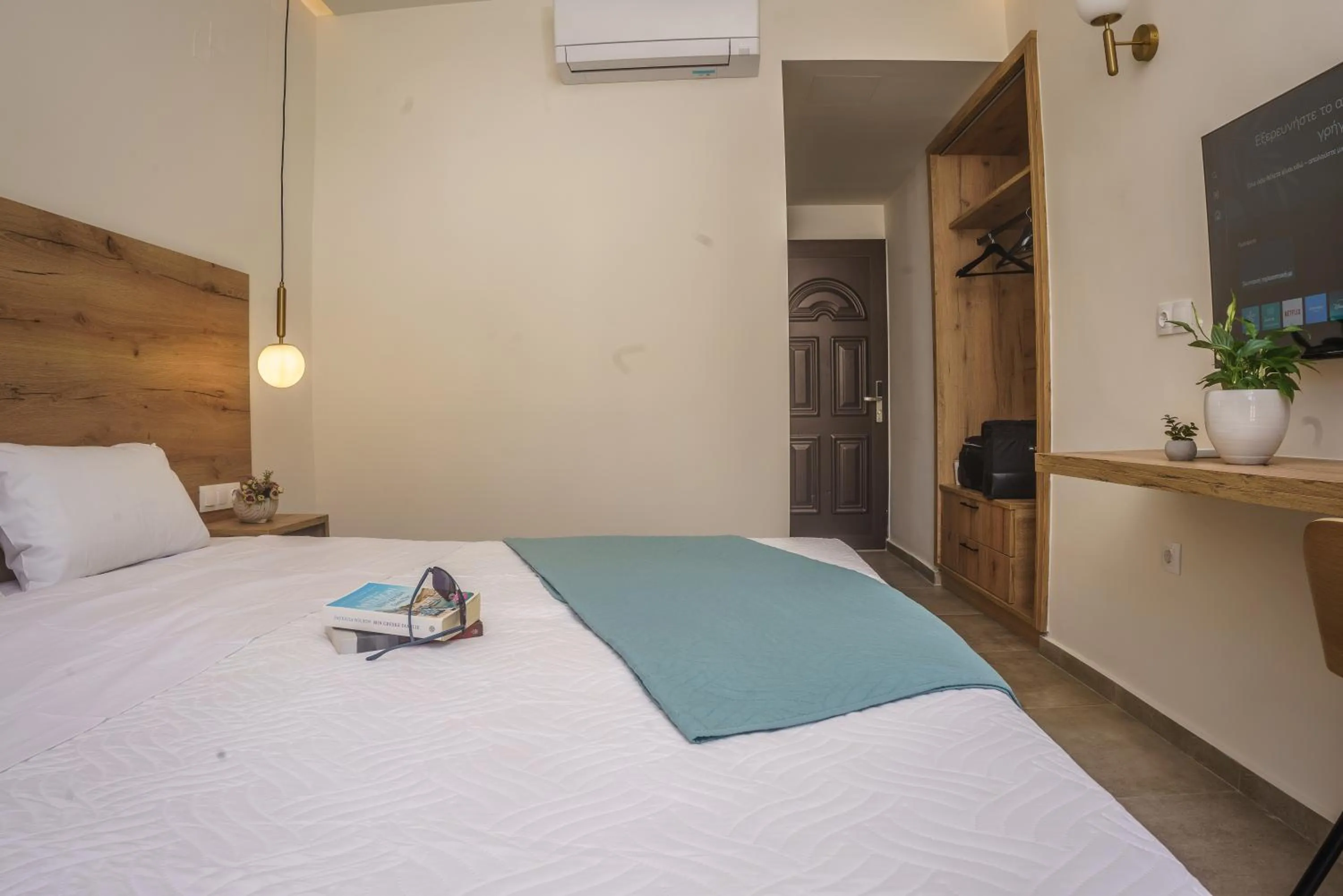 TV and multimedia in Sunlight Hotel