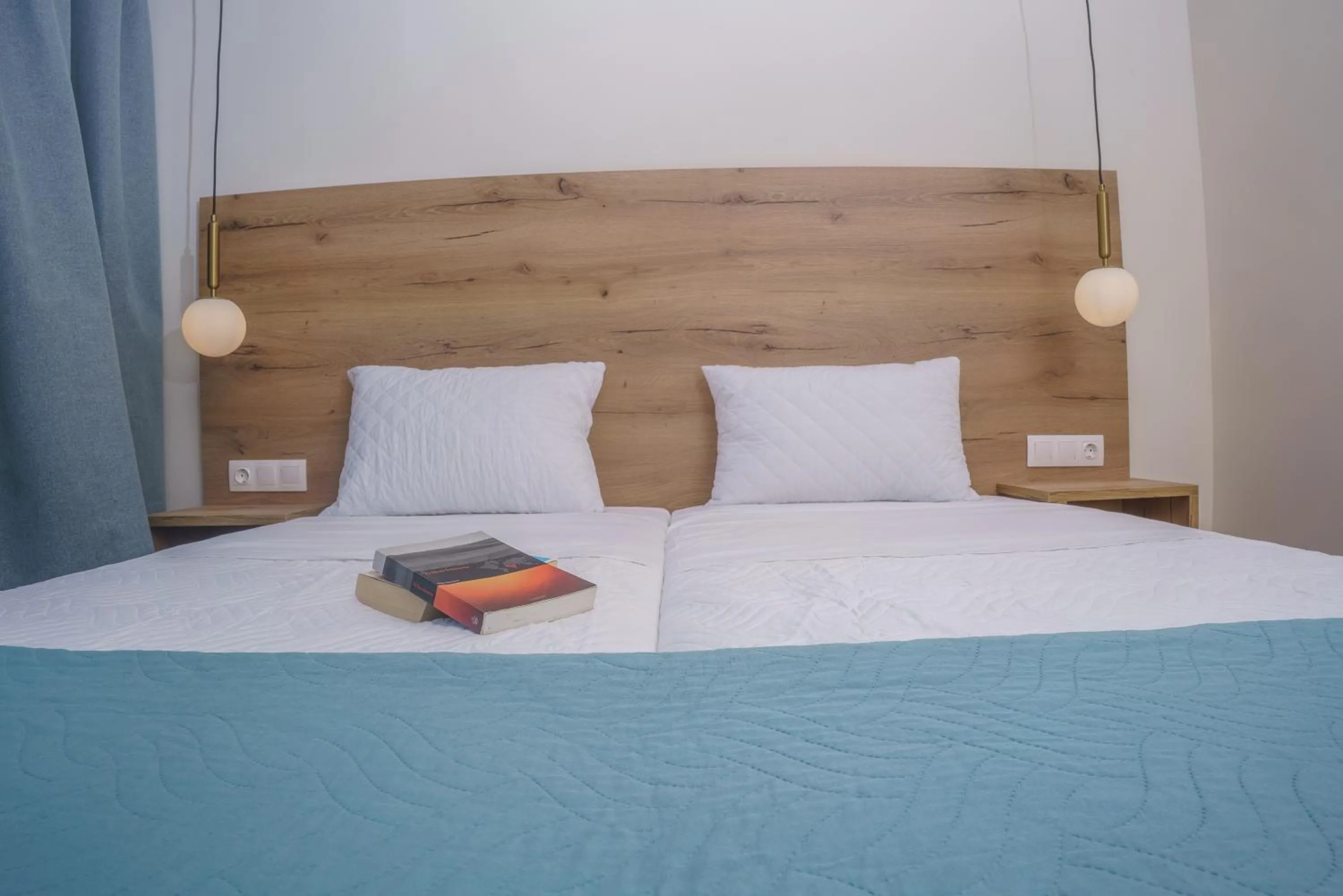 Bed in Sunlight Hotel