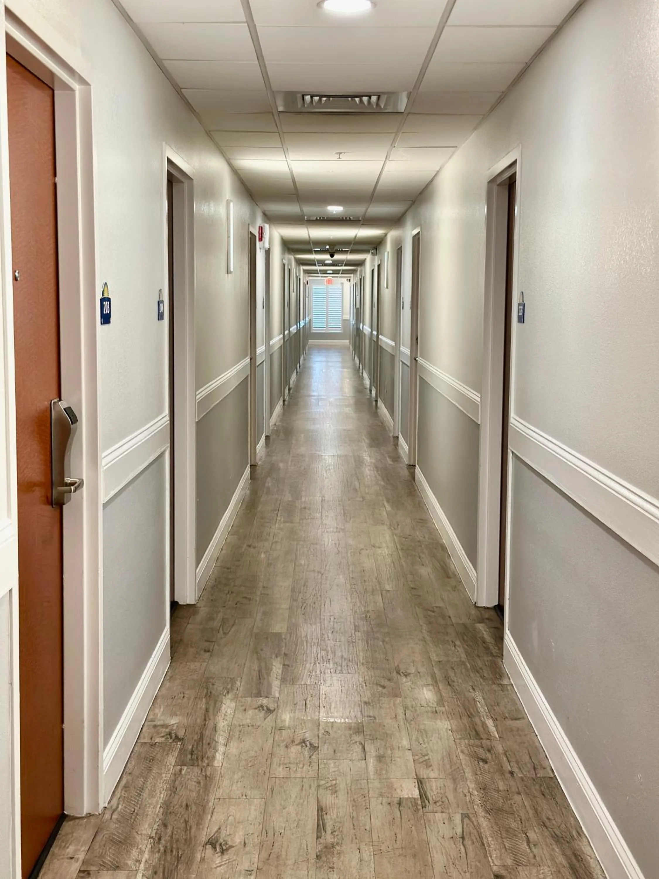 Property building in Days Inn & Suites by Wyndham Lakeland