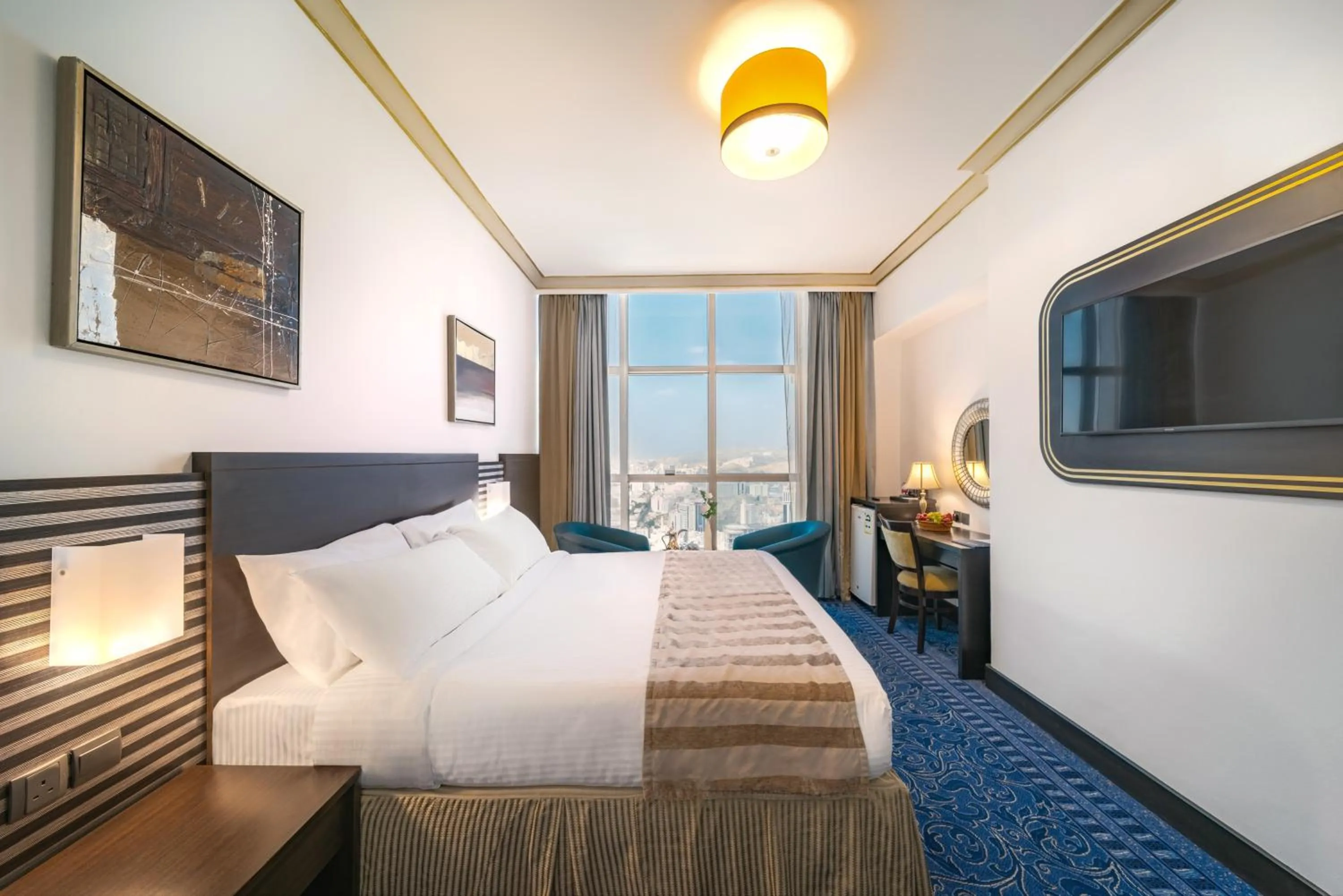 TV and multimedia, Bed in Al Kiswah Towers Hotel