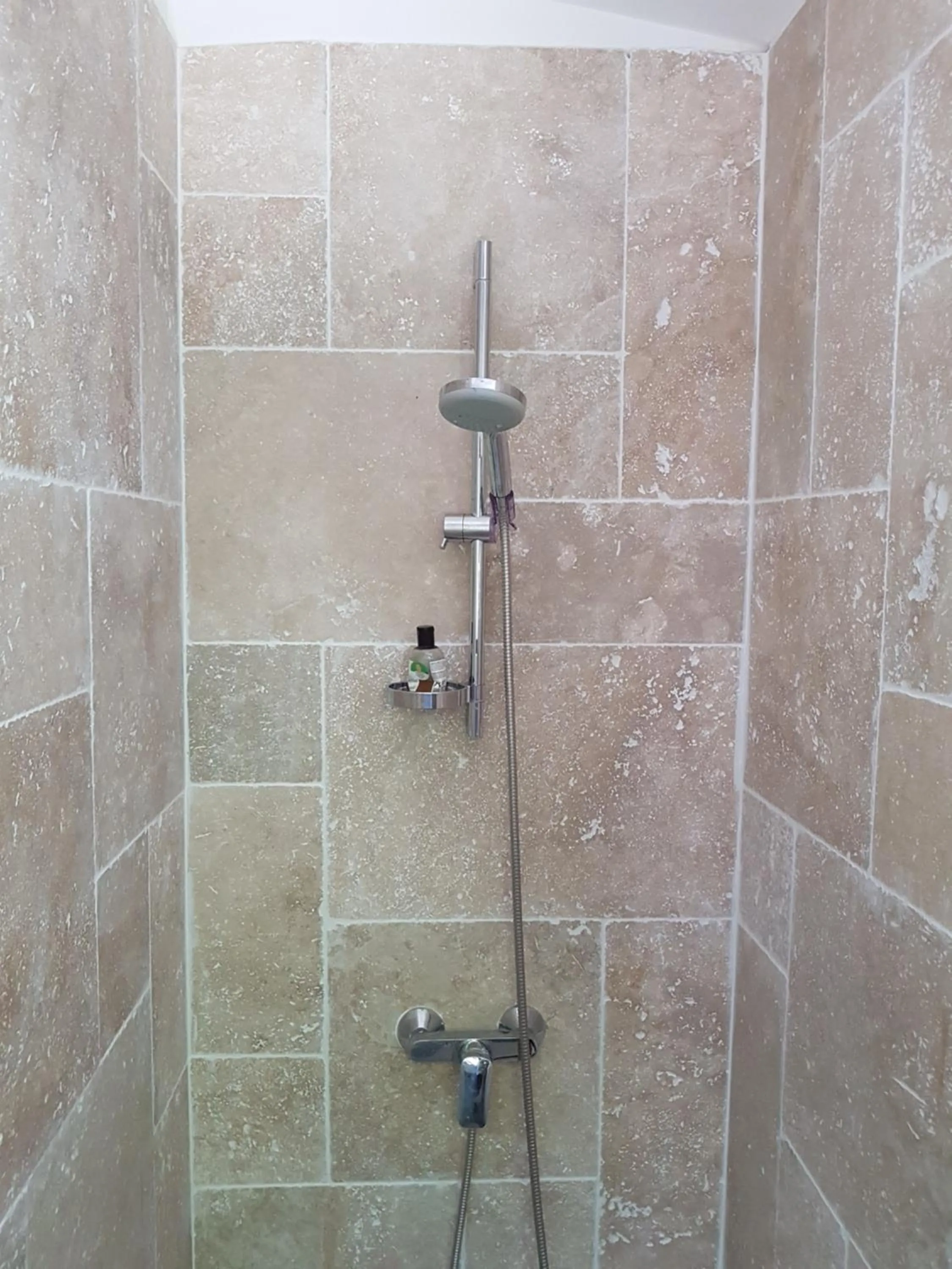 Shower in Maison d'Hôtes Le Calme