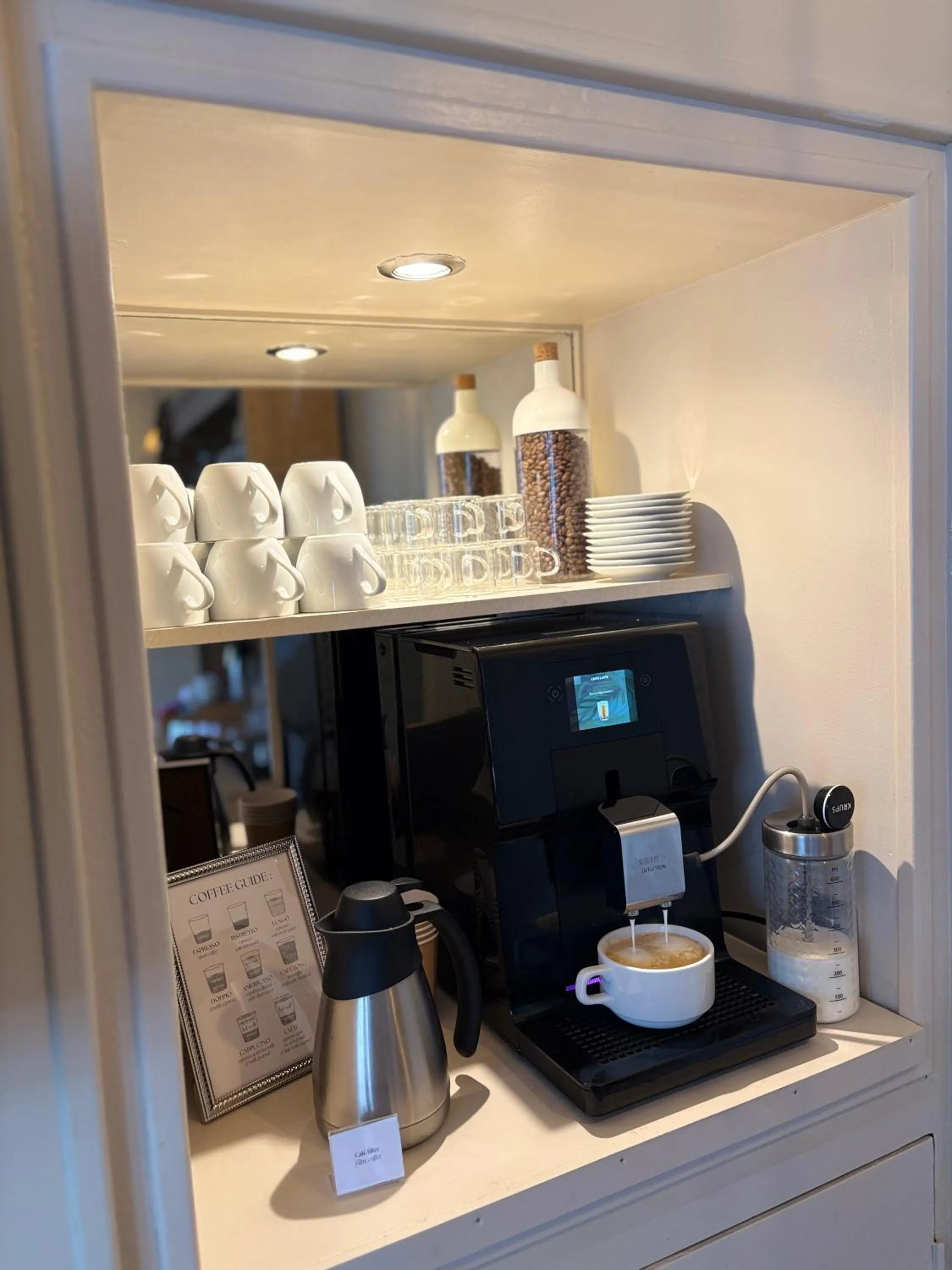 Breakfast in Hôtel Moderna