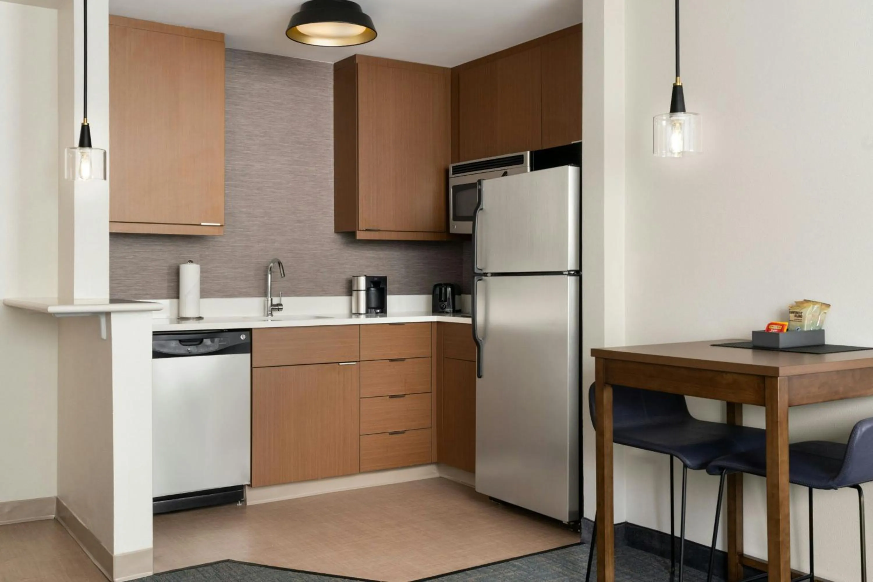 Kitchen or kitchenette in Residence Inn by Marriott Atlantic City Airport Egg Harbor Township